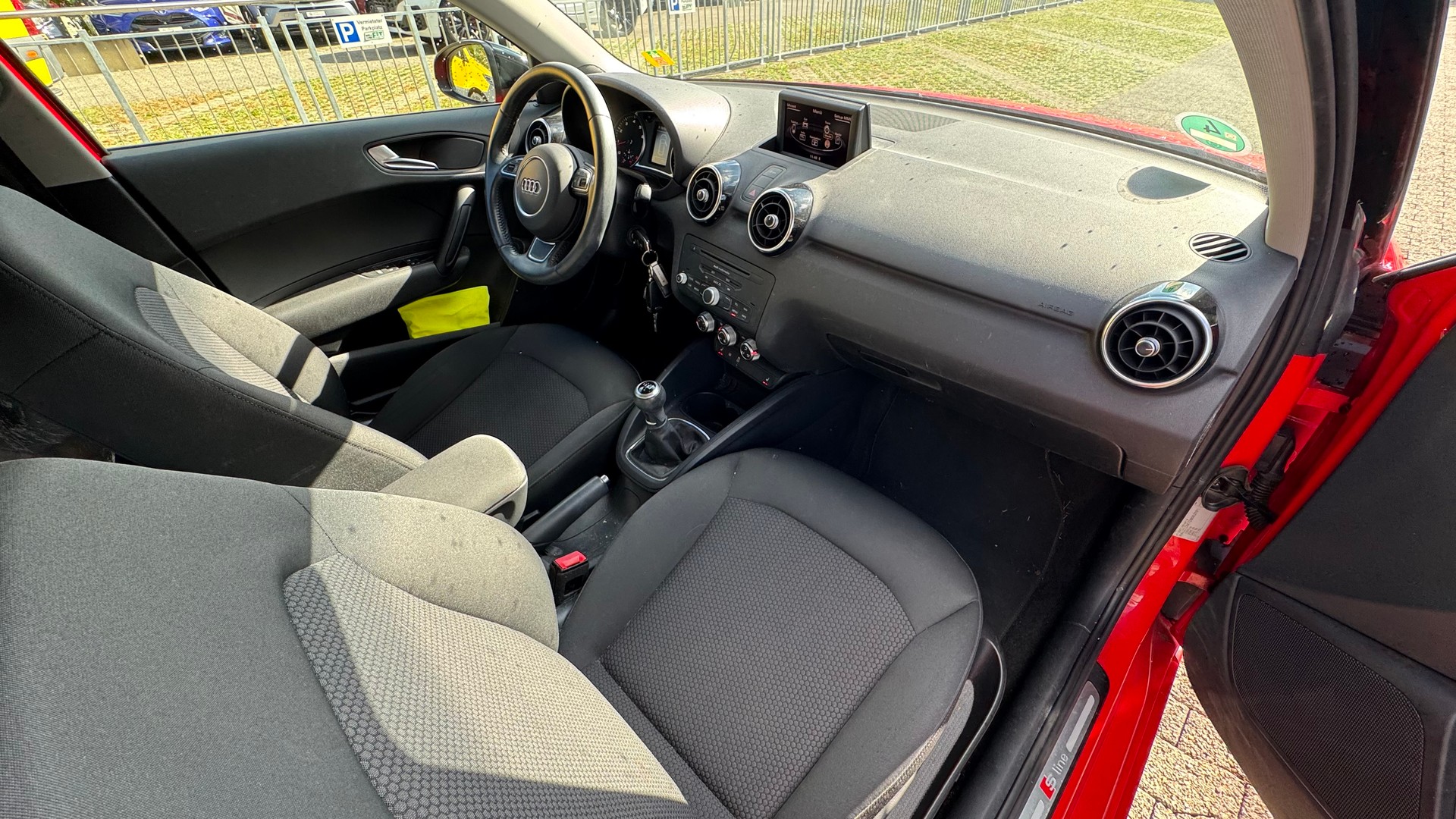 AUDI A1 Sportback 1.2 TFSI Attraction-image-7
