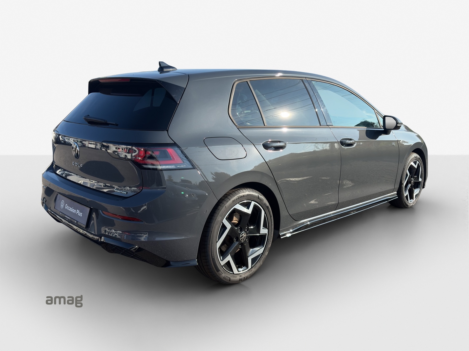 VW Golf 2.0 TSI R-Line DSG 4 Motion-image-4