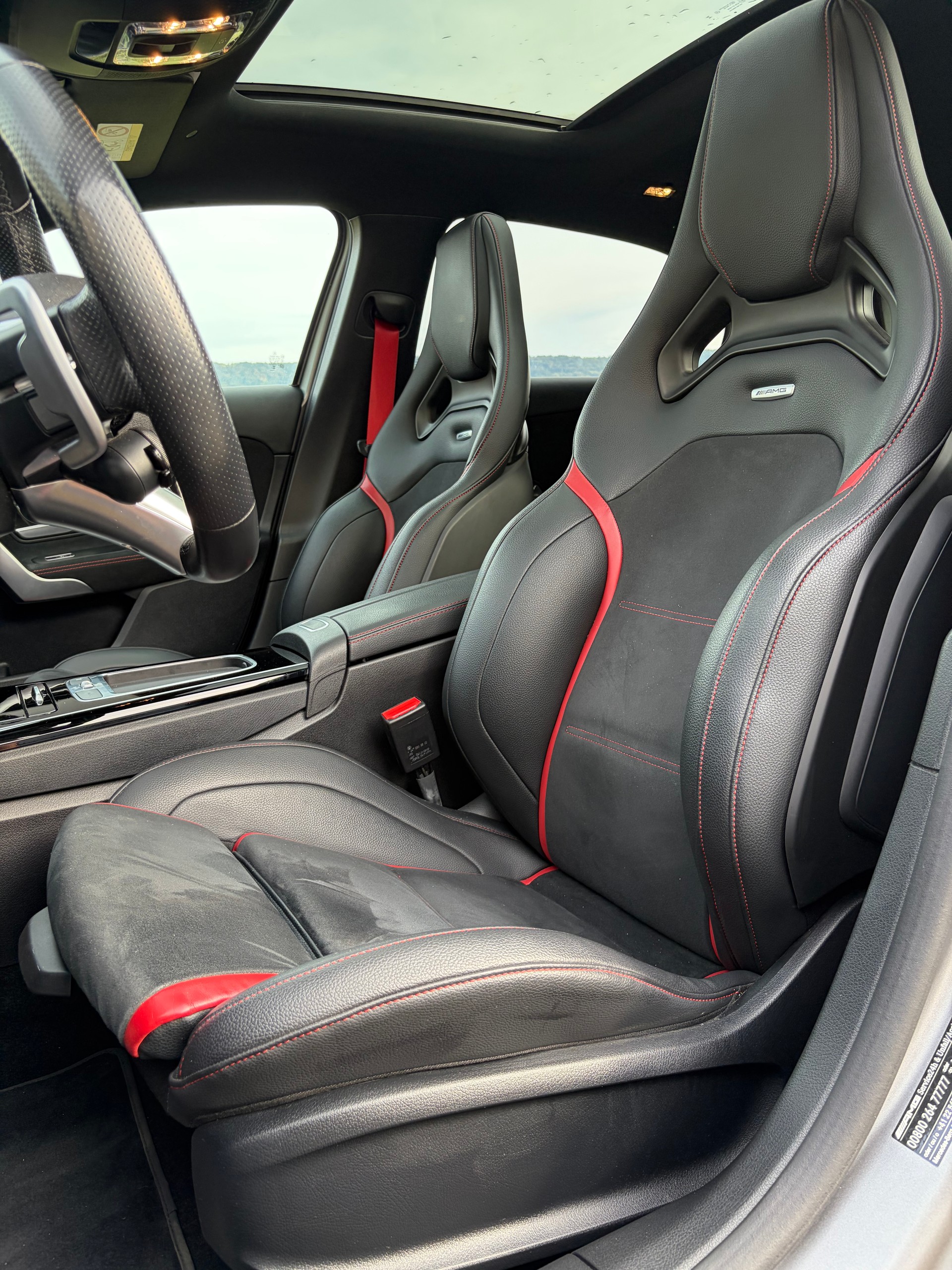 MERCEDES-BENZ A 45 AMG-image-2