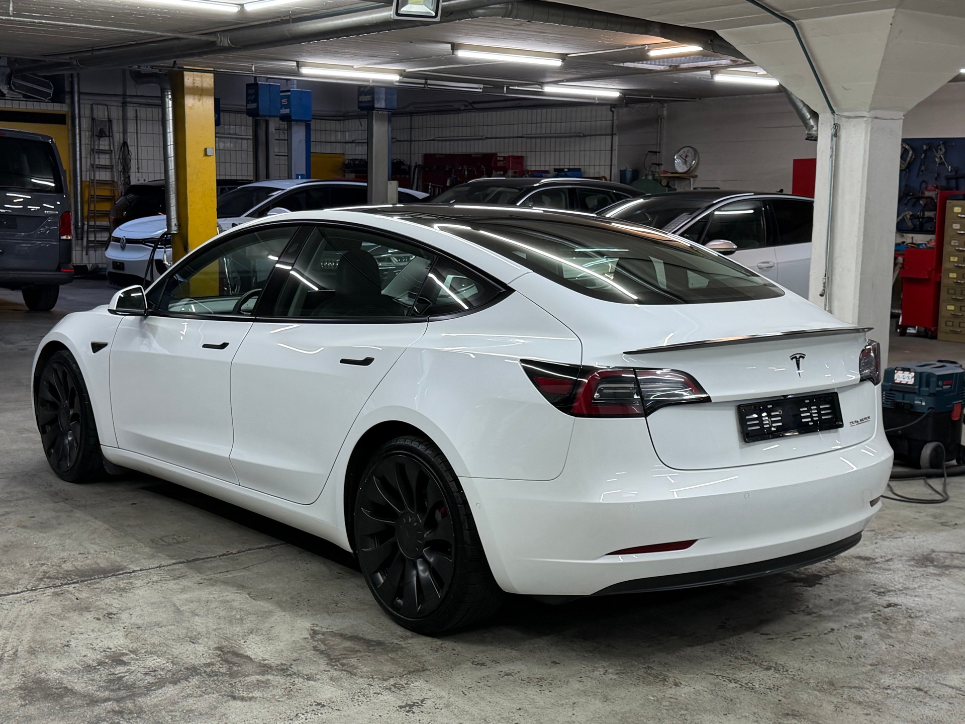 TESLA Model 3 Performance Dual Motor AWD LONG RANGE-image-7