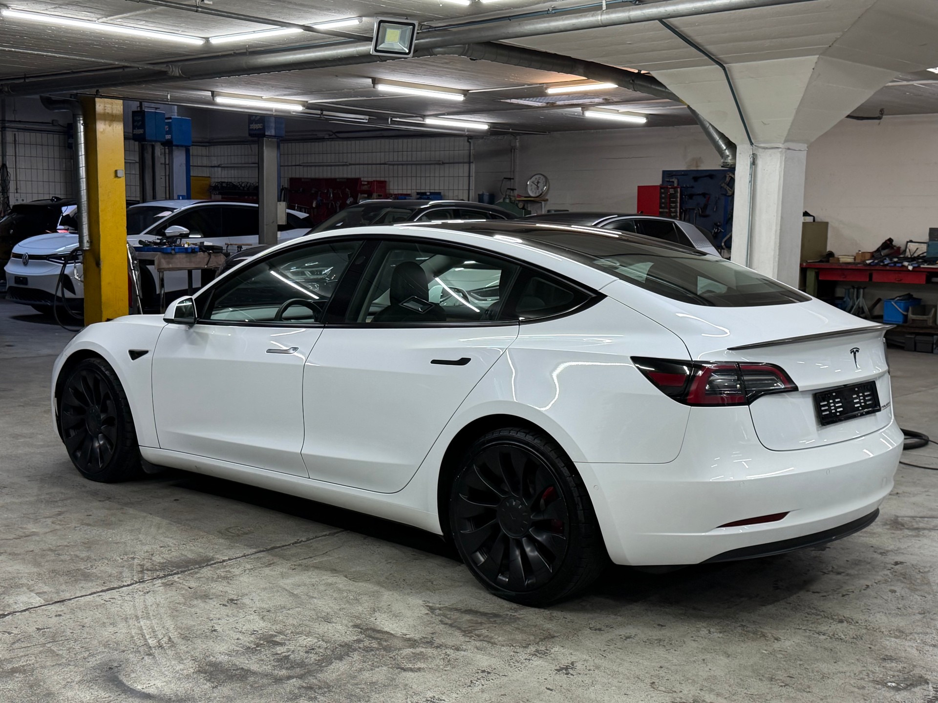 TESLA Model 3 Performance Dual Motor AWD LONG RANGE-image-5