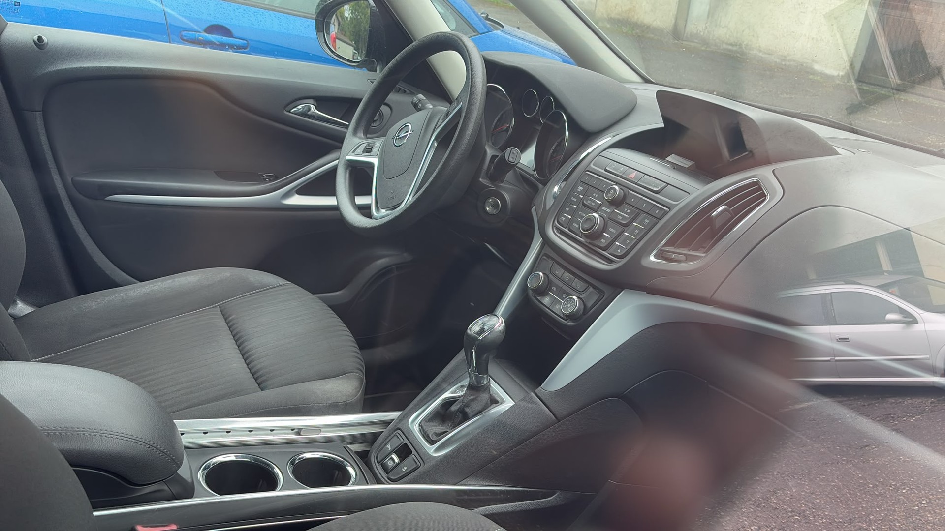OPEL Zafira Tourer 1.4i 16V Turbo Cosmo Automatic-image-4
