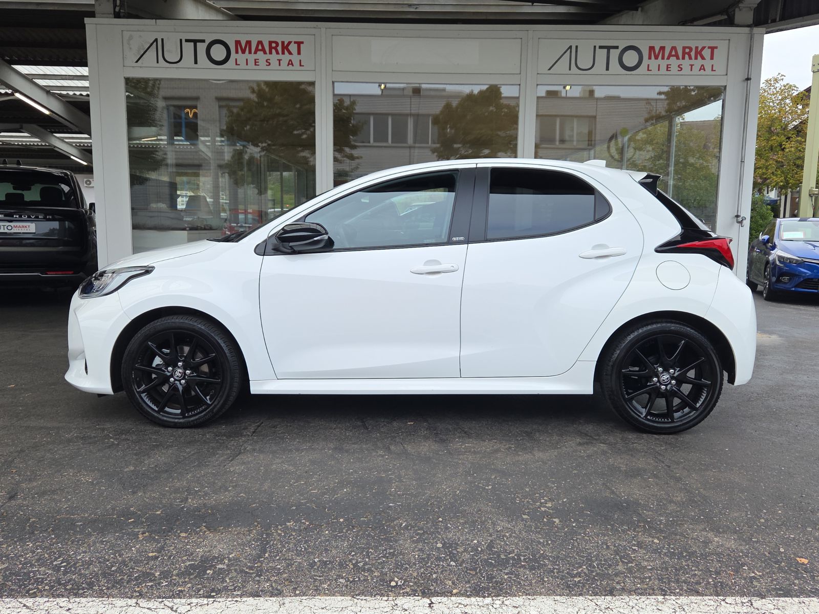 TOYOTA Yaris 1.5 Move CVT-image-2