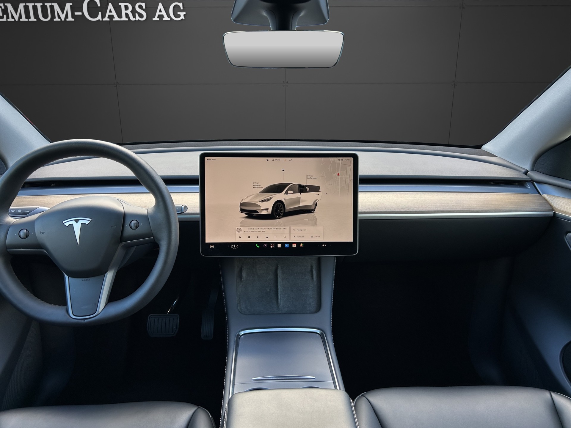 TESLA Model Y Long Range Dual Motor AWD / Model 2023-image-6