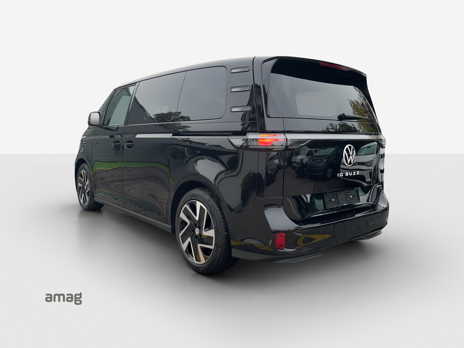 VW ID.Buzz NWB Pro 4 Motion-image-2