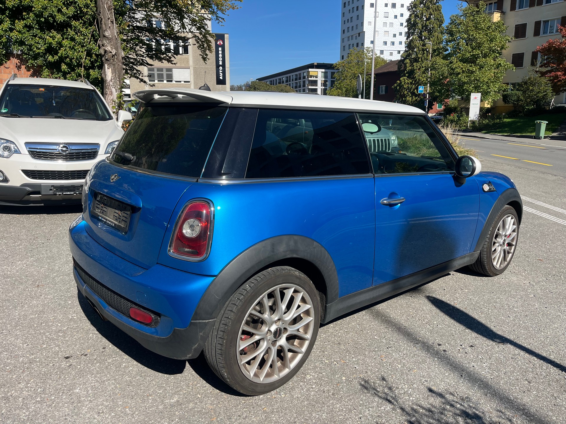 MINI Cooper John Cooper Works-image-4