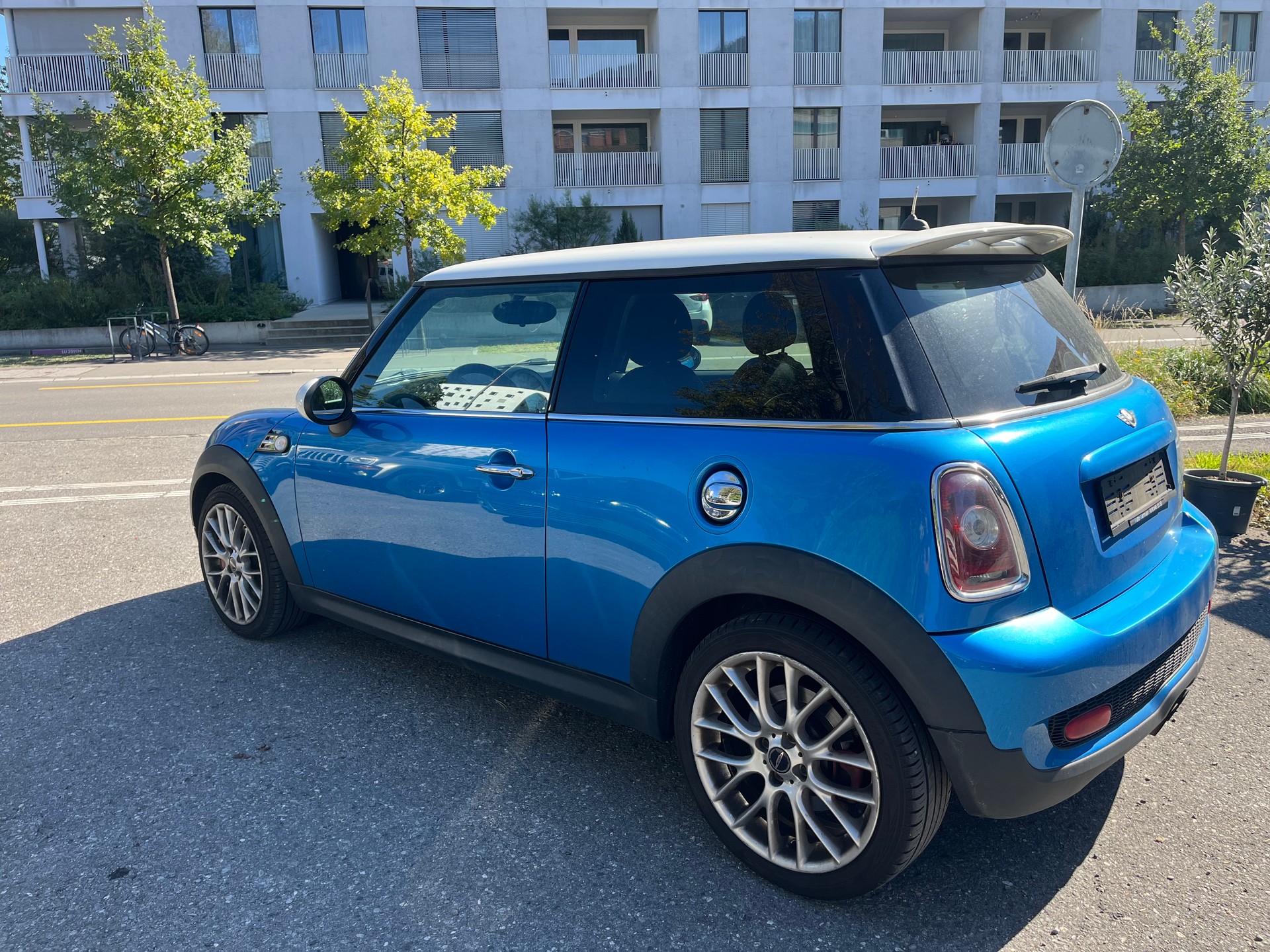 MINI Cooper John Cooper Works-image-2