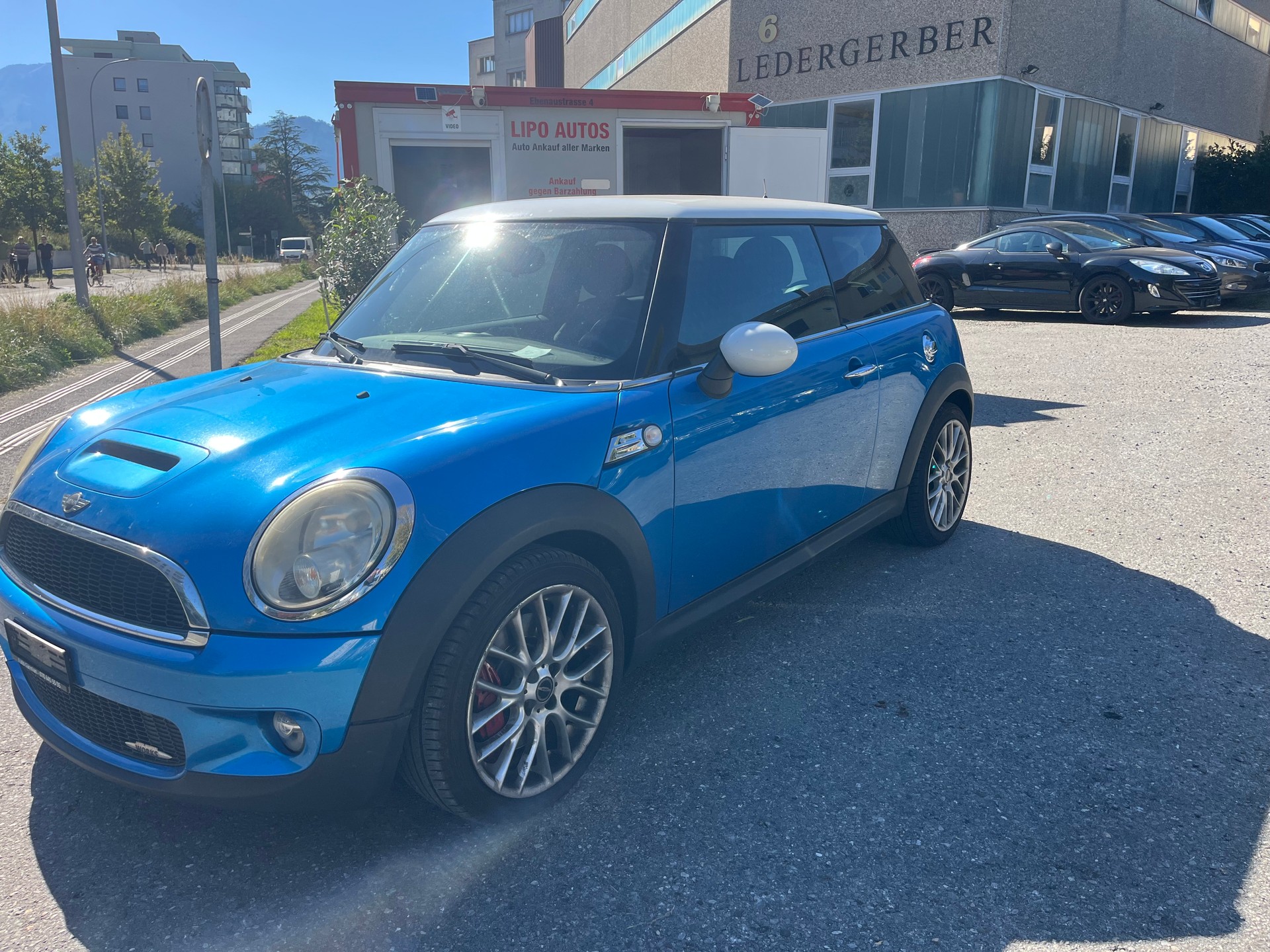 MINI Cooper John Cooper Works-image-1