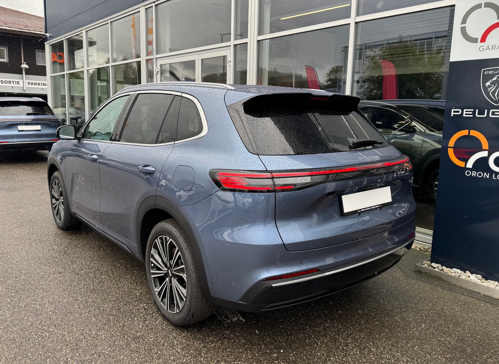 GEELY STARRAY EM-i Max+29.8 kWh glacier blue-image-5