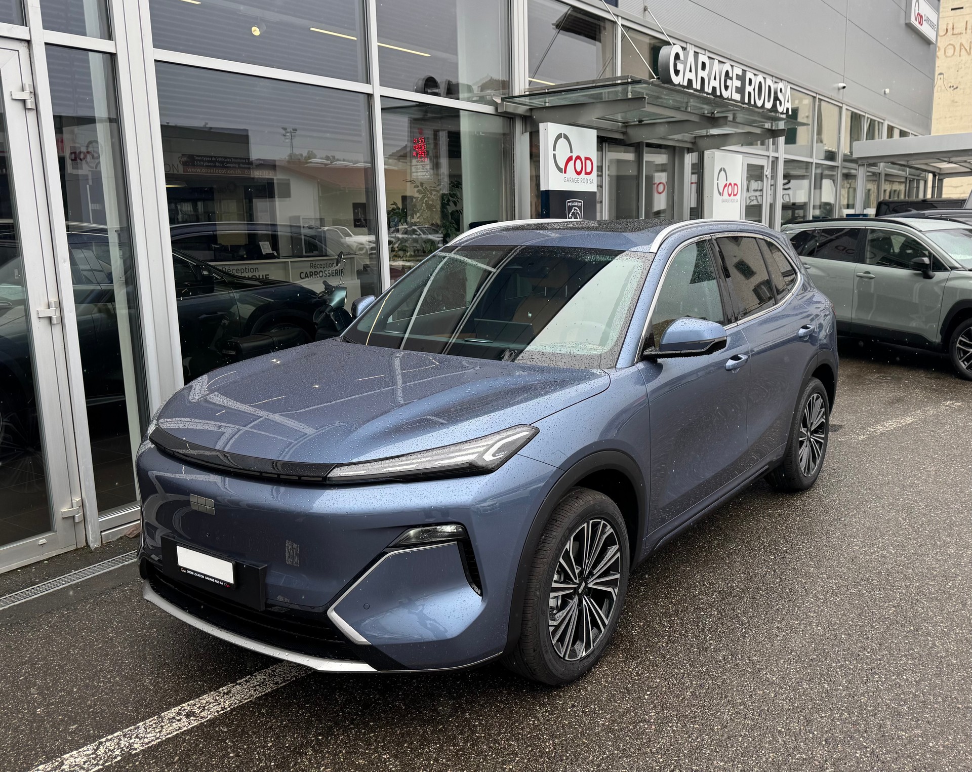 GEELY STARRAY EM-i Max+29.8 kWh glacier blue-image-30