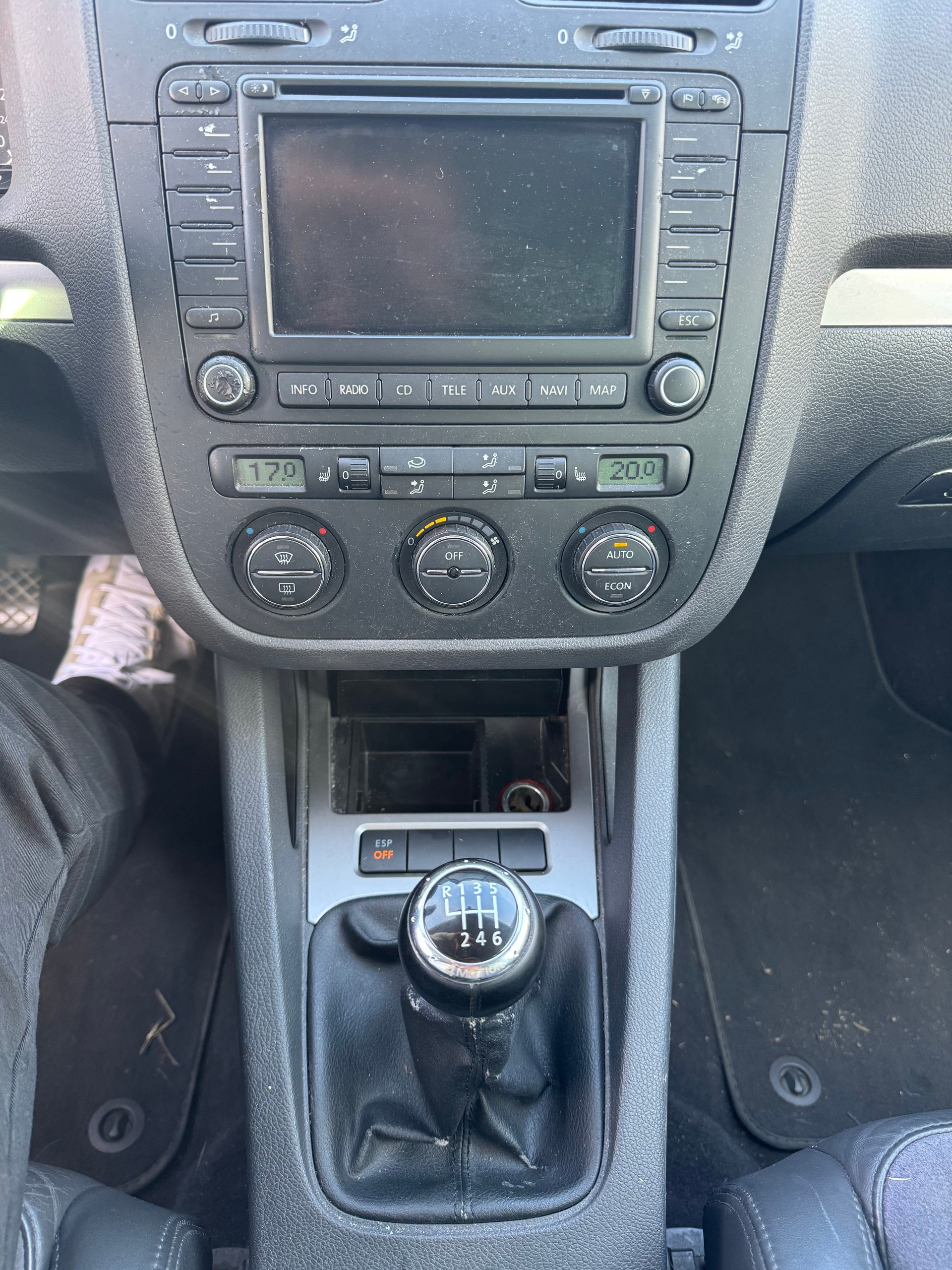 VW Golf 2.0 FSI Comfortline 4Motion-image-11