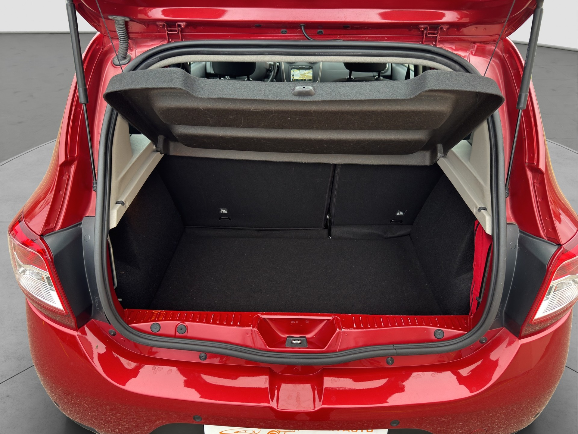 DACIA Sandero Tce 90 Stepway Lauréate-image-8