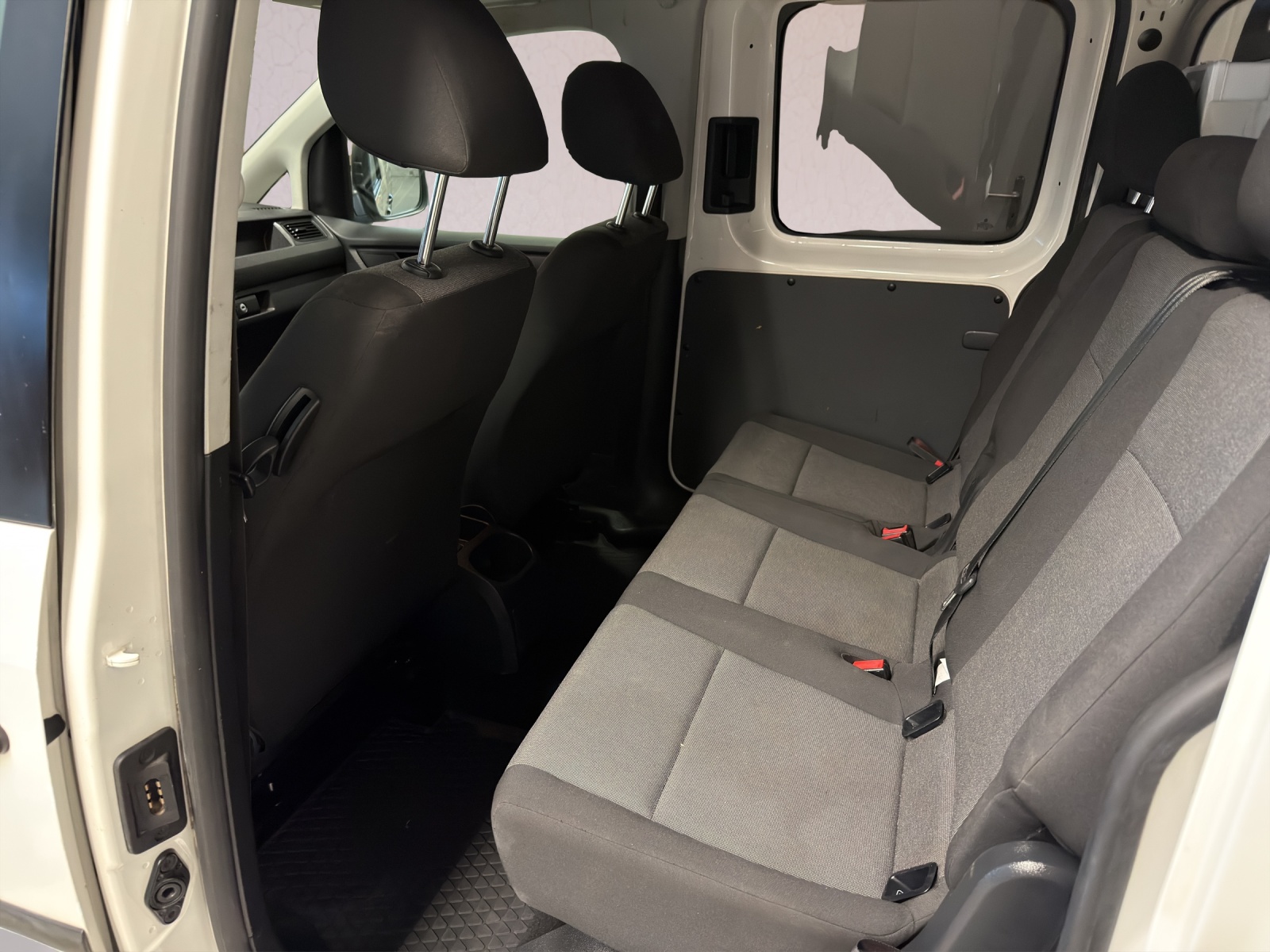 VW Caddy Maxi 2.0TDI 4Motion BlueMotion Technology 5Pl.-image-16