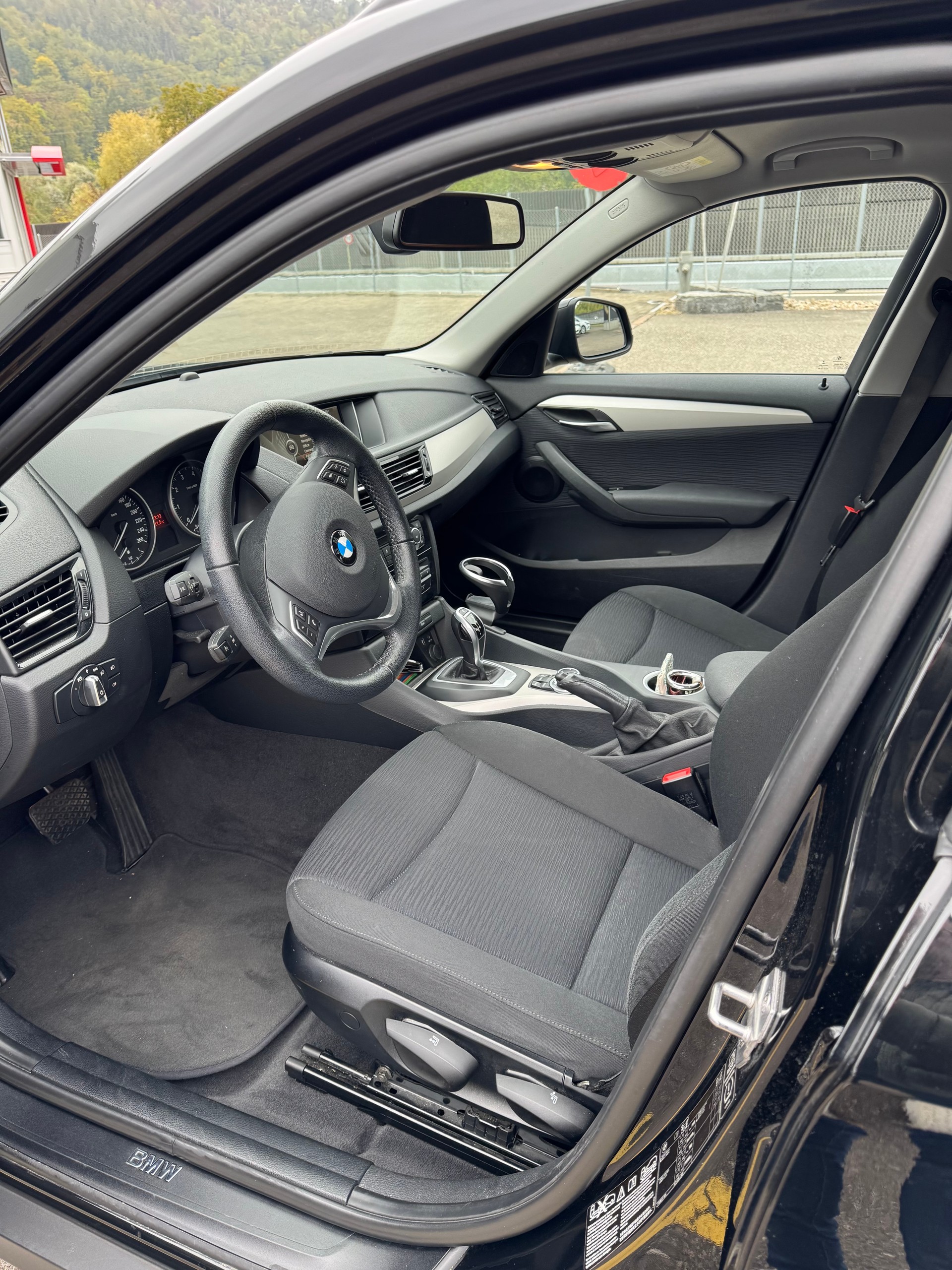 BMW 20i xDrive-image-5