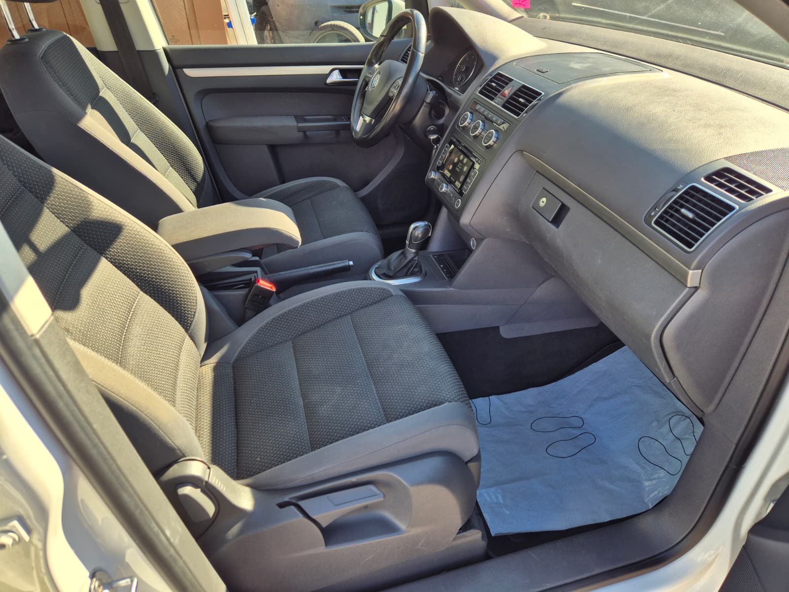 VW Touran 2.0 TDI Comfortline DSG-image-10