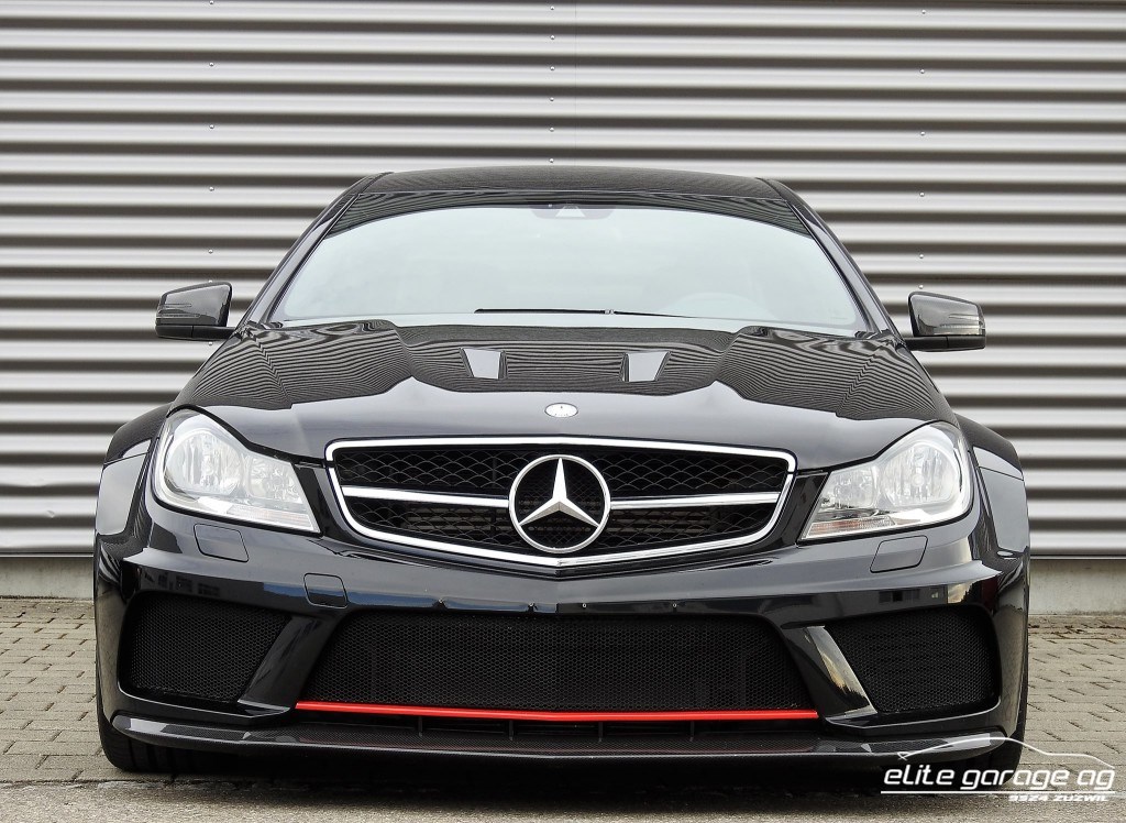 MERCEDES-BENZ C 63 Coupé AMG Black Series-image-4
