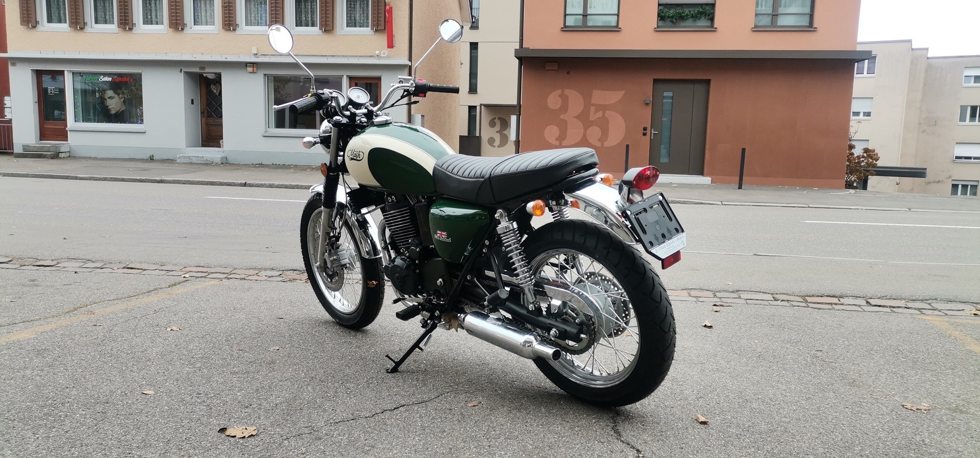 MASH FIVE HUNDRED e5 ABS in grün und schwarz an Lager-image-4