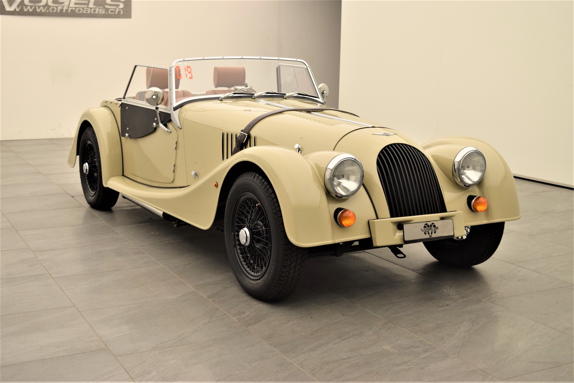 MORGAN 4/4 1.6 Sport-showroom-element-2