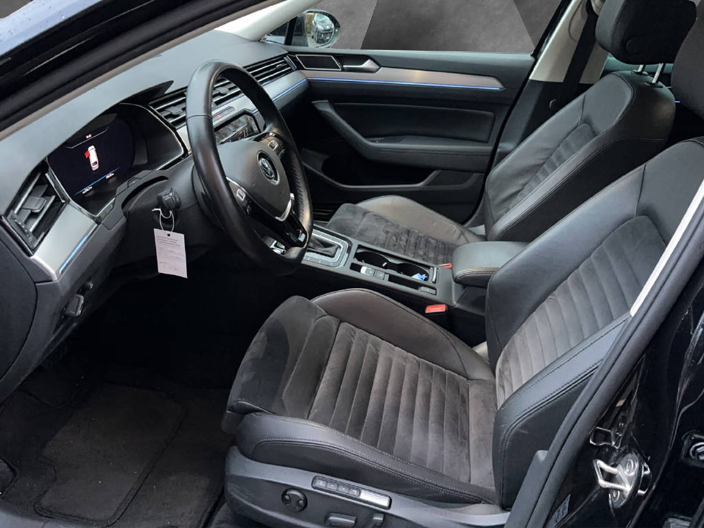 VW Passat Variant 2.0 TDI 190 SCR Highl. DSG 4m-image-8