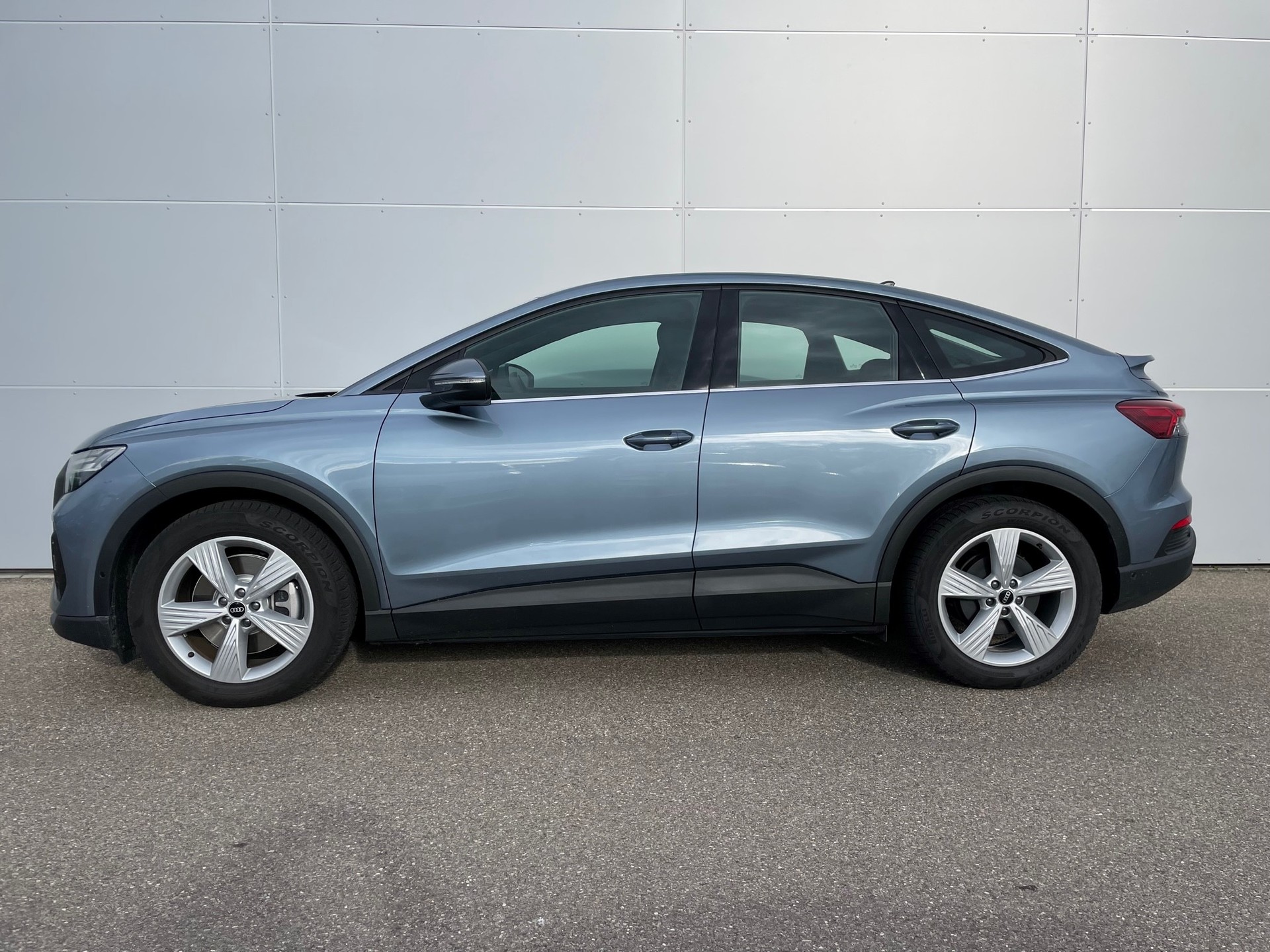 AUDI Q4 Sportback e-tron 40-image-2