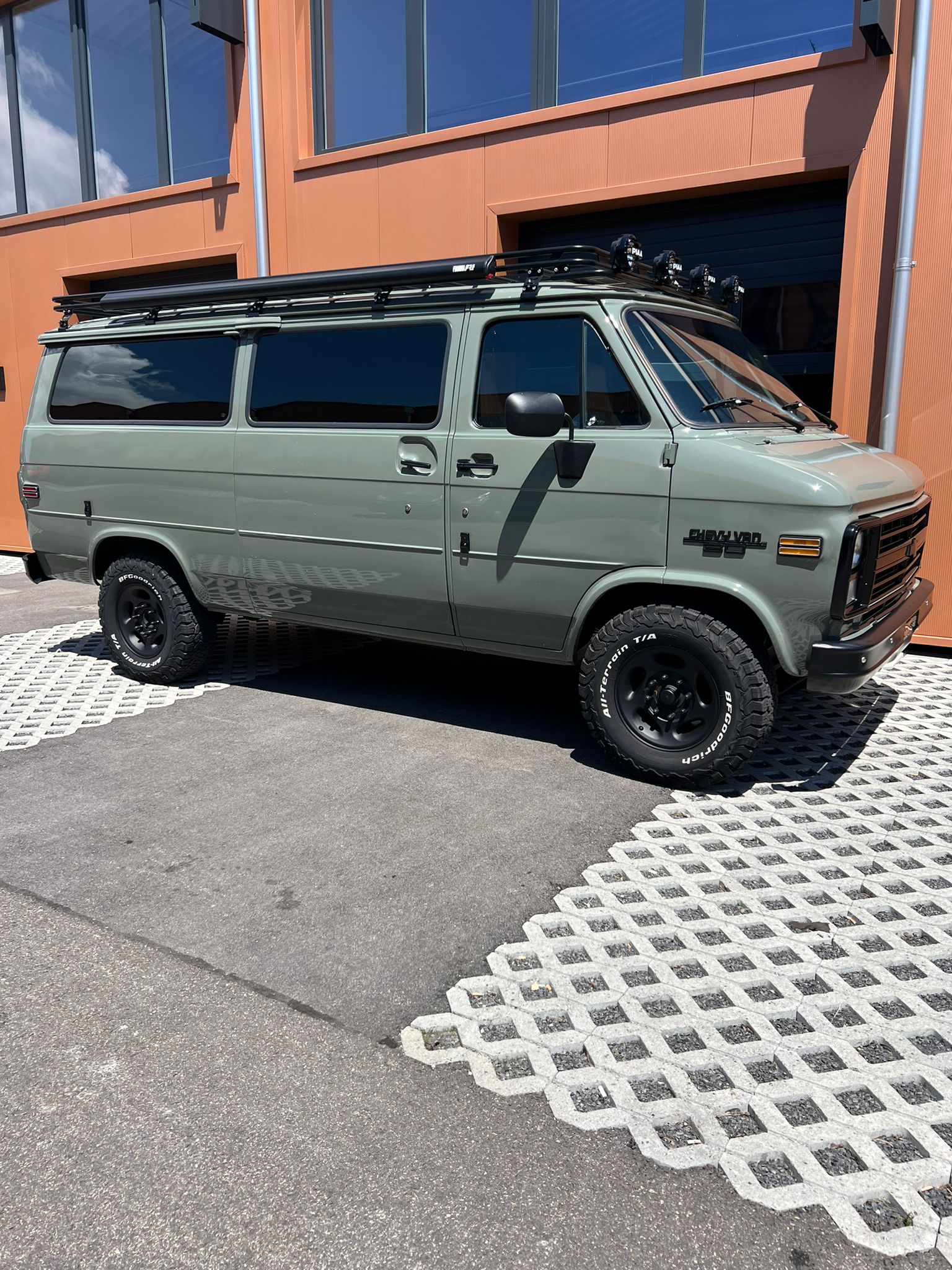 CHEVROLET Chevy Van - 5.7 V8-showroom-element-2