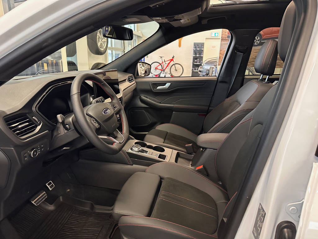 FORD Kuga 2.5 Plug-in Hybrid ST-Line X-image-6