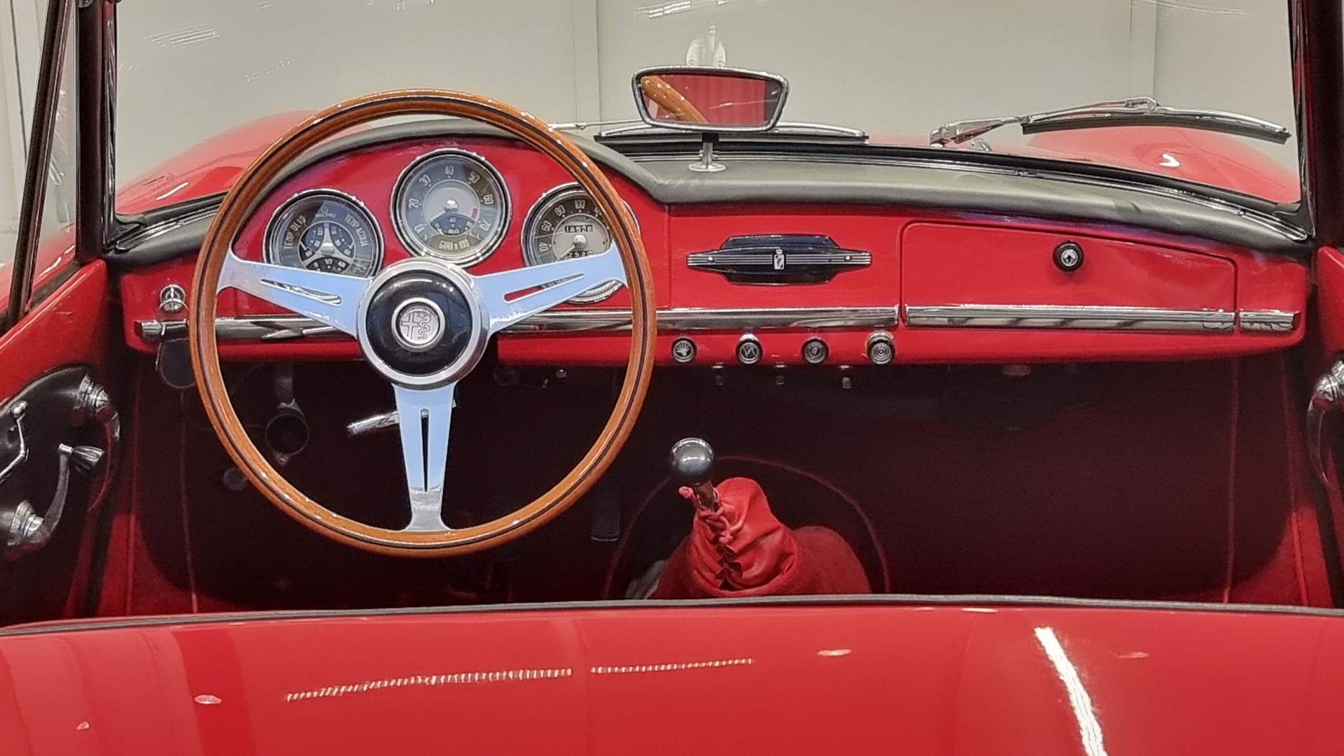 ALFA ROMEO Giulietta Spider Veloce-image-13