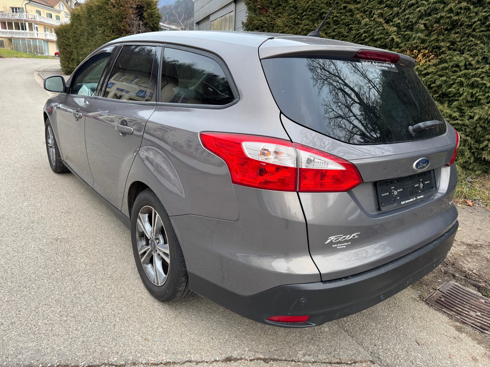 FORD Focus 1.0 SCTi Carving-image-3