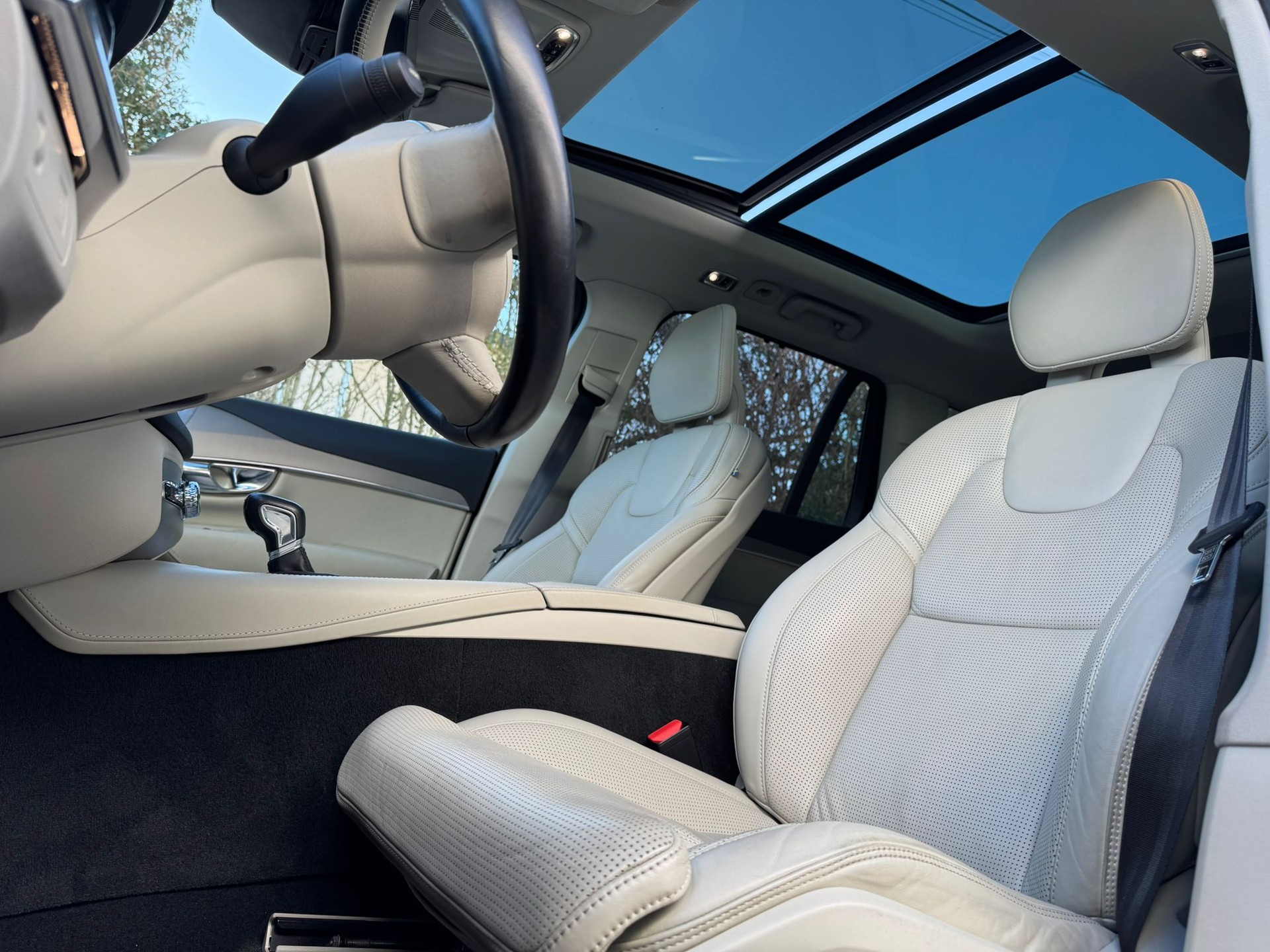 VOLVO XC90 D5 AWD Inscription Geartronic-image-11