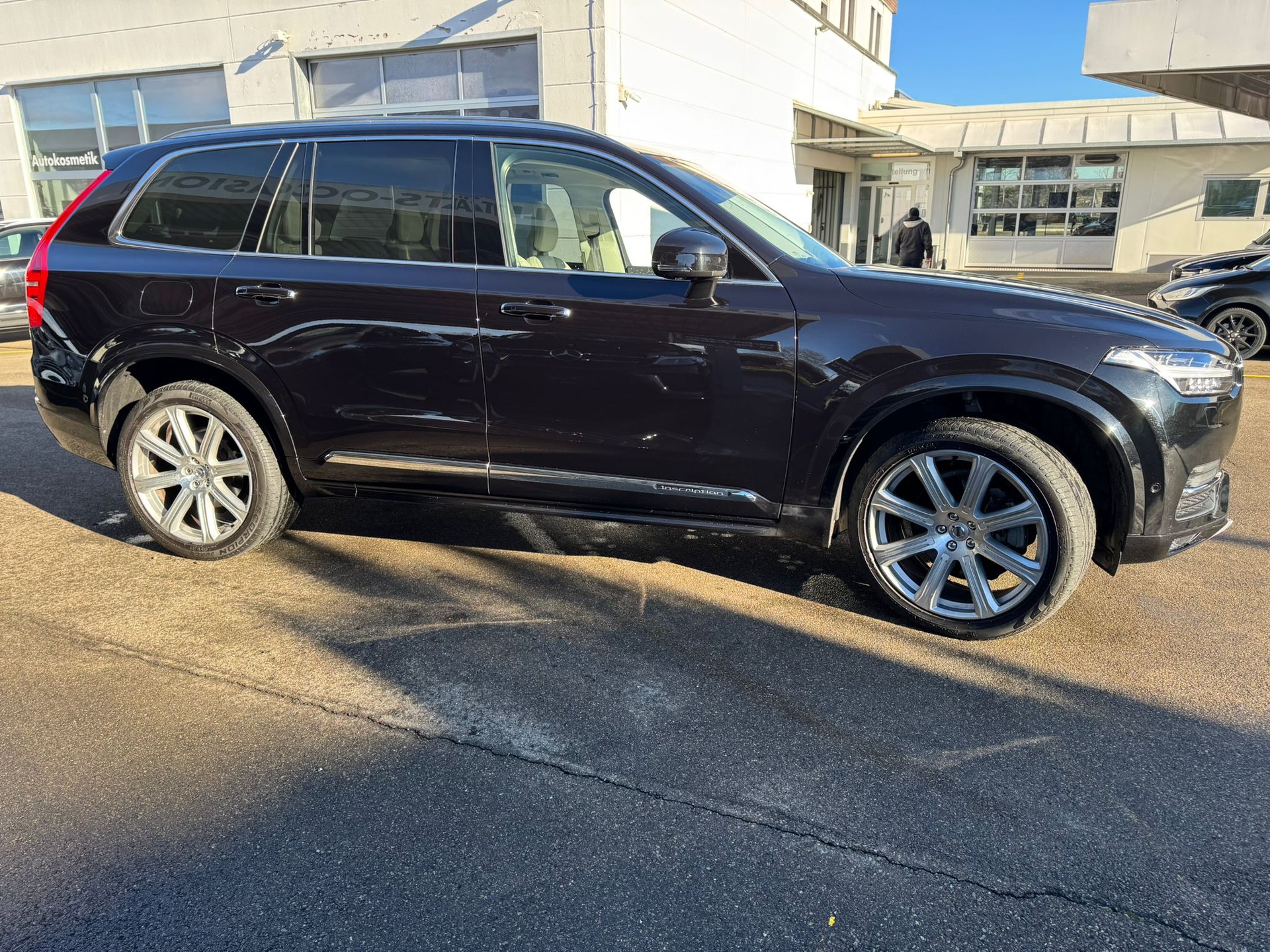 VOLVO XC90 D5 AWD Inscription Geartronic-image-4