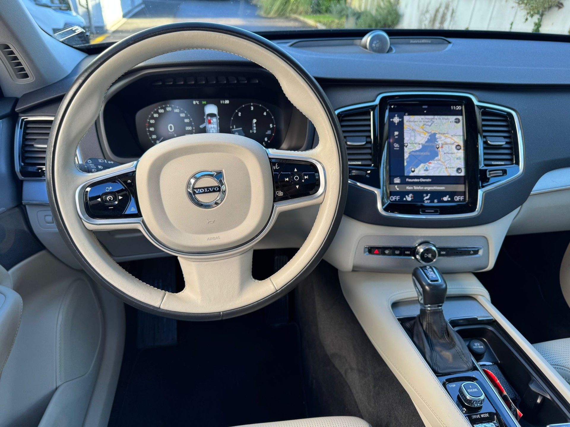 VOLVO XC90 D5 AWD Inscription Geartronic-image-13