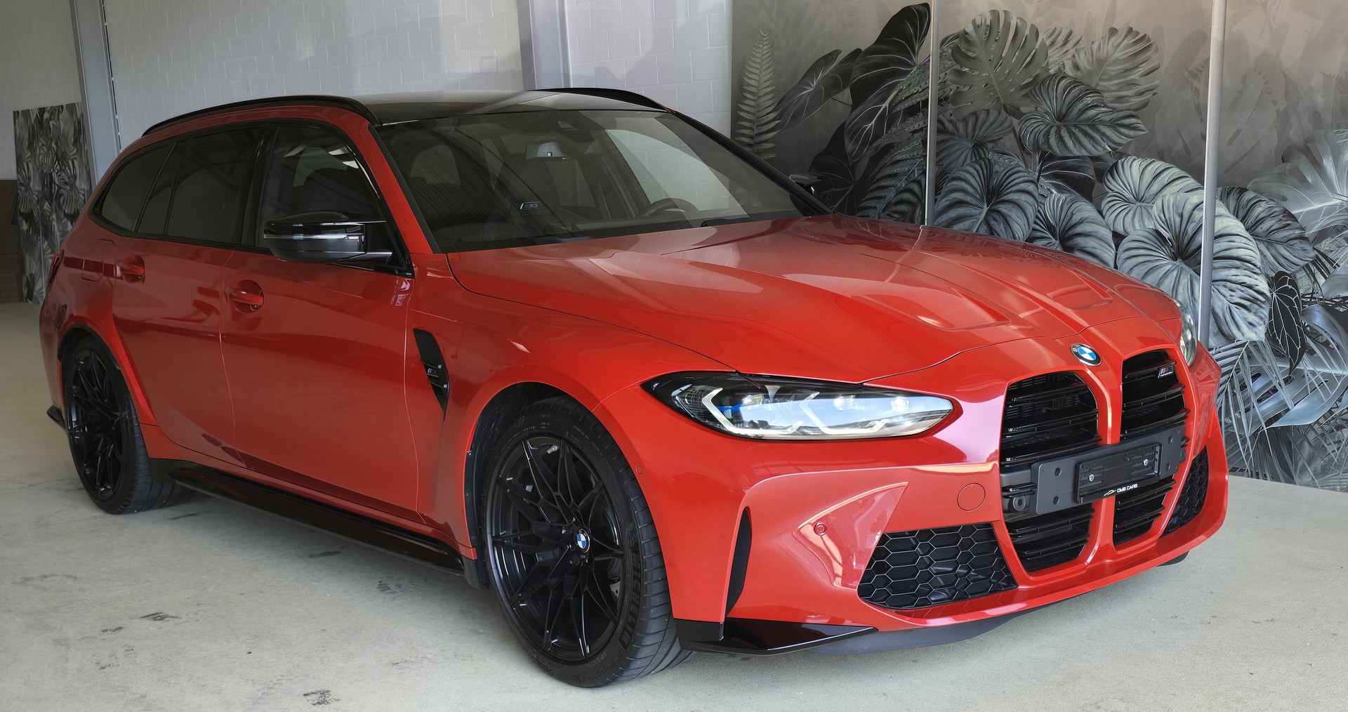 BMW M3 Touring xDrive Competition M-showroom-element-1