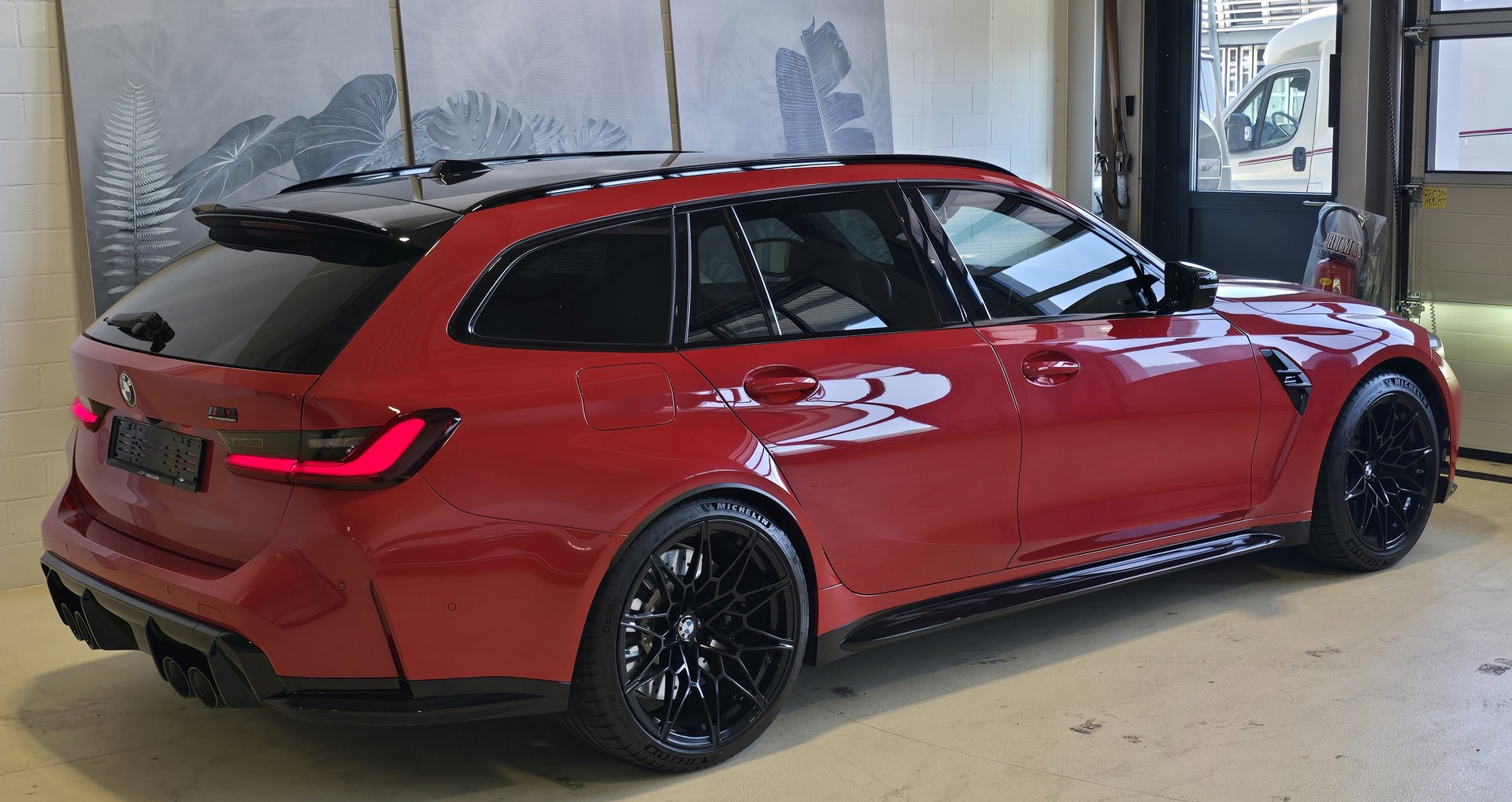 BMW M3 Touring xDrive Competition M-image-5
