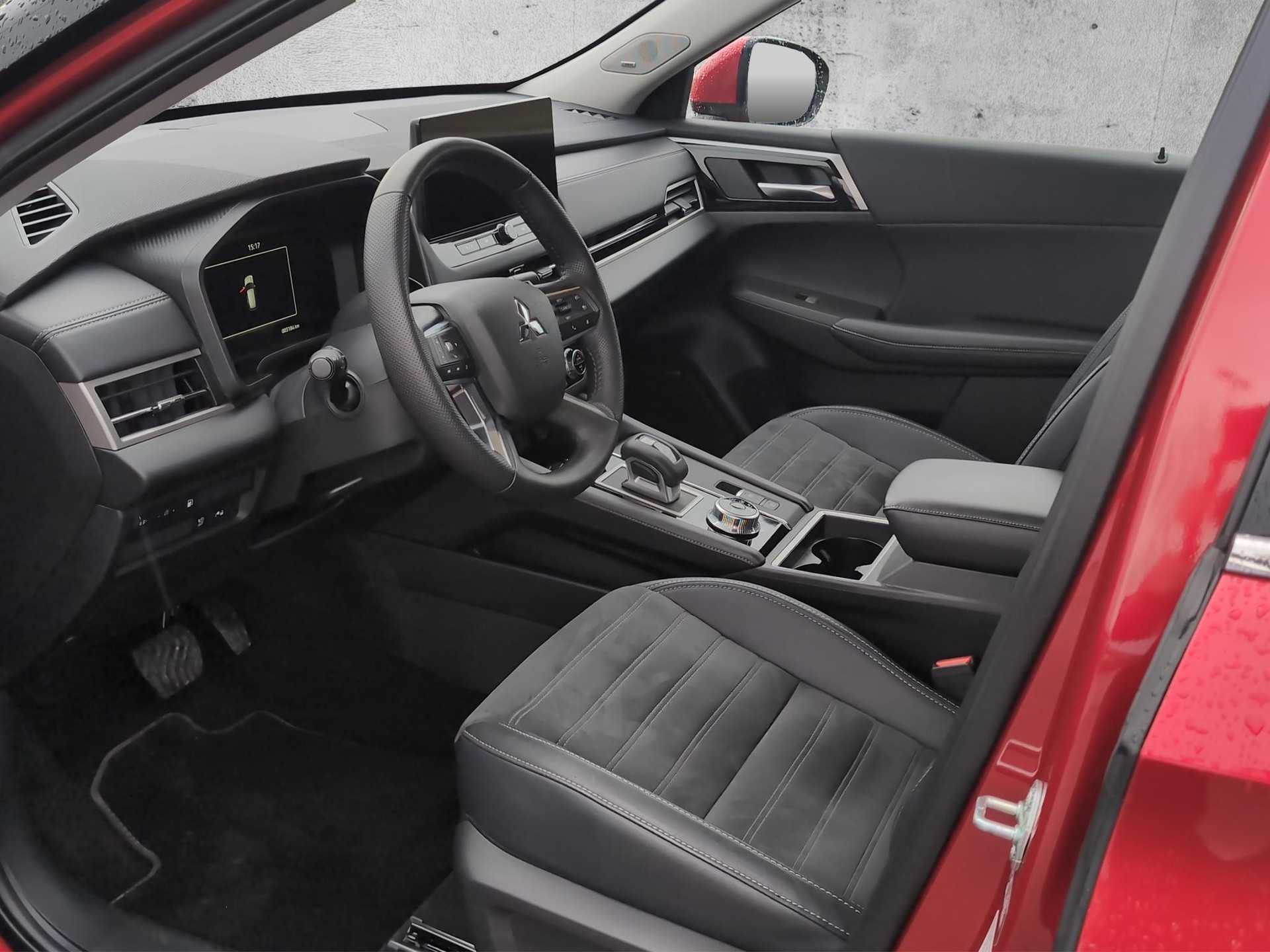MITSUBISHI Outlander 2.4 PHEV Invite 4x4 Edition-image-9