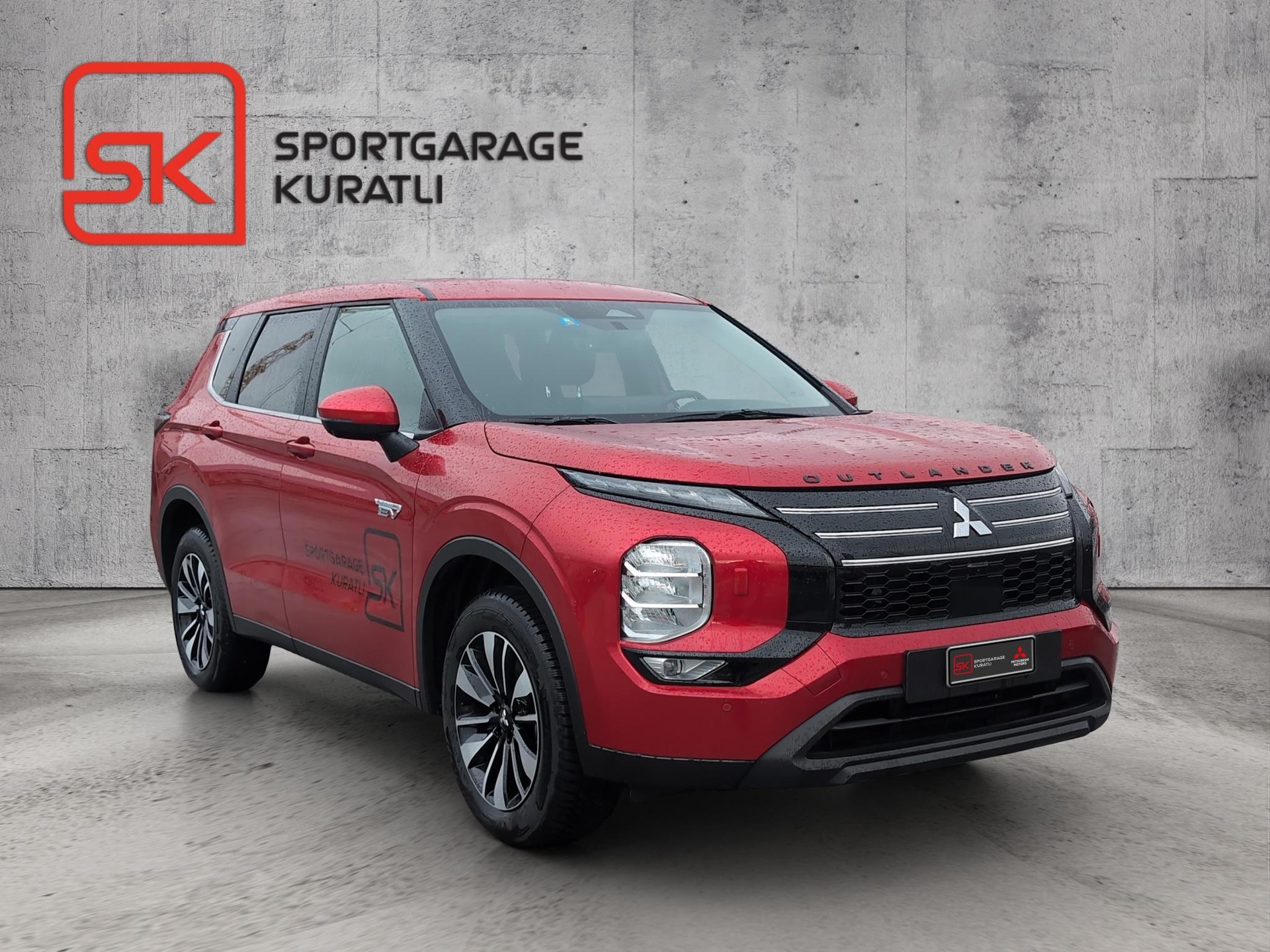 MITSUBISHI Outlander 2.4 PHEV Invite 4x4 Edition-image-1