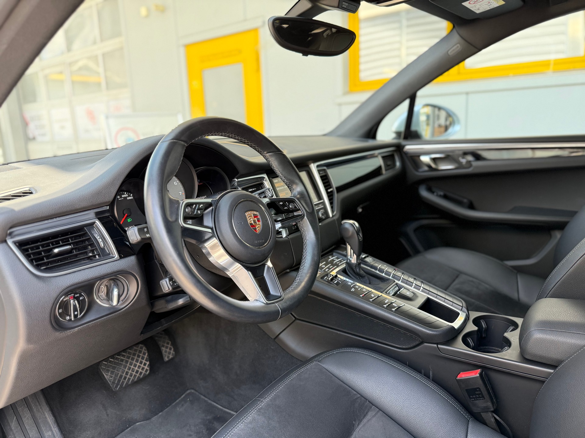 PORSCHE Macan S PDK-image-9