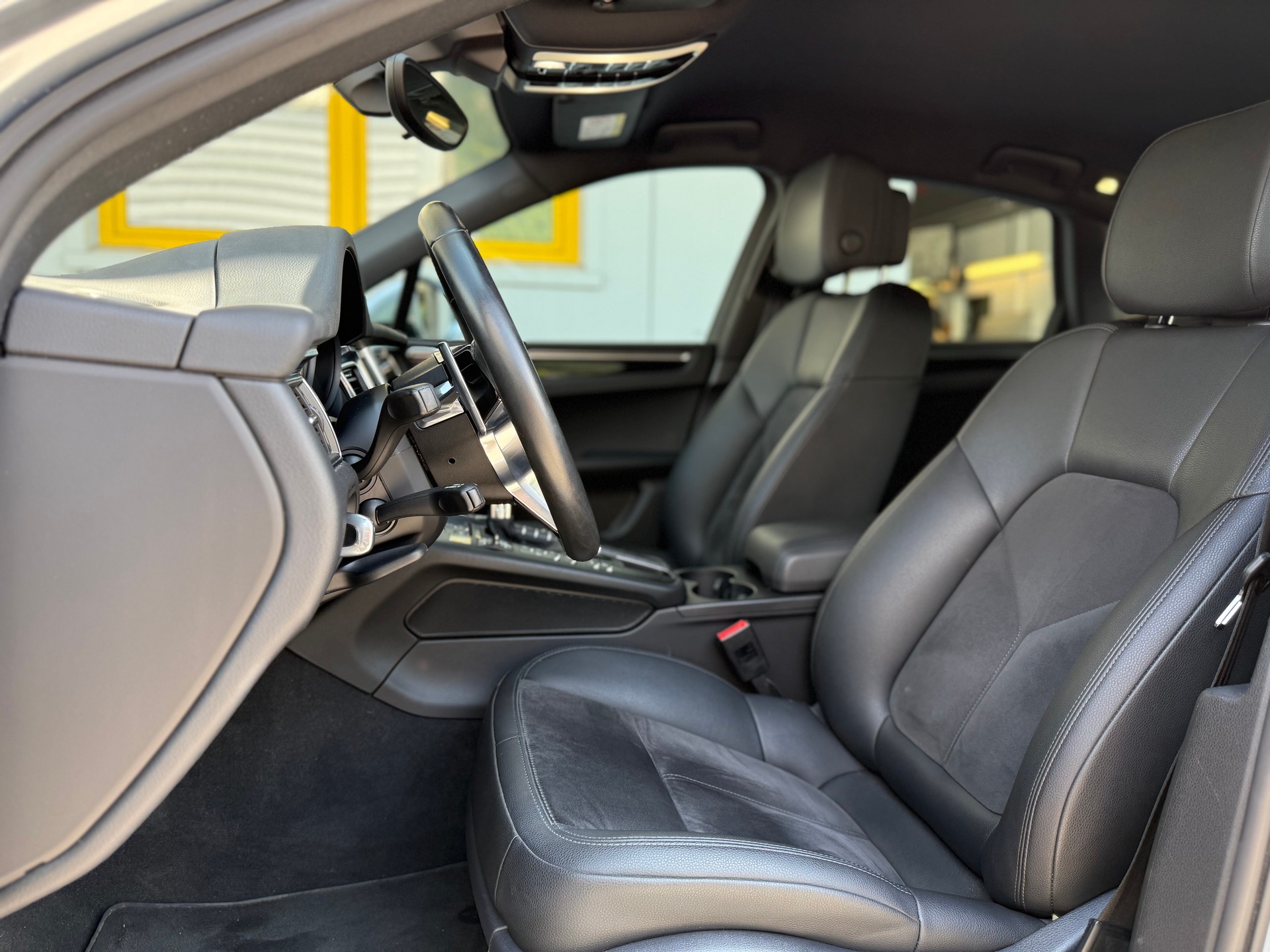 PORSCHE Macan S PDK-image-8