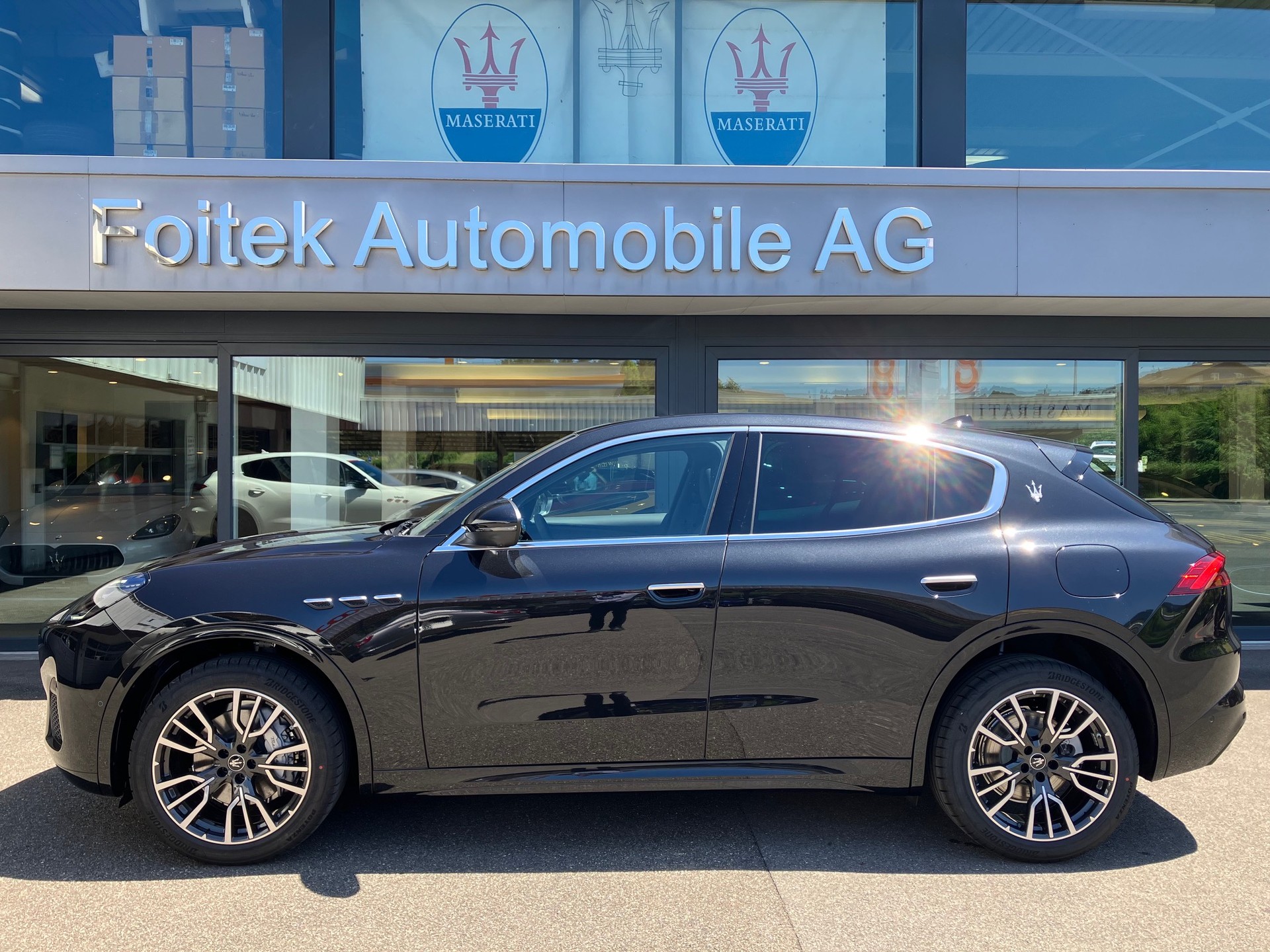 MASERATI Grecale 2.0 MHEV GTHybrid-showroom-element-1