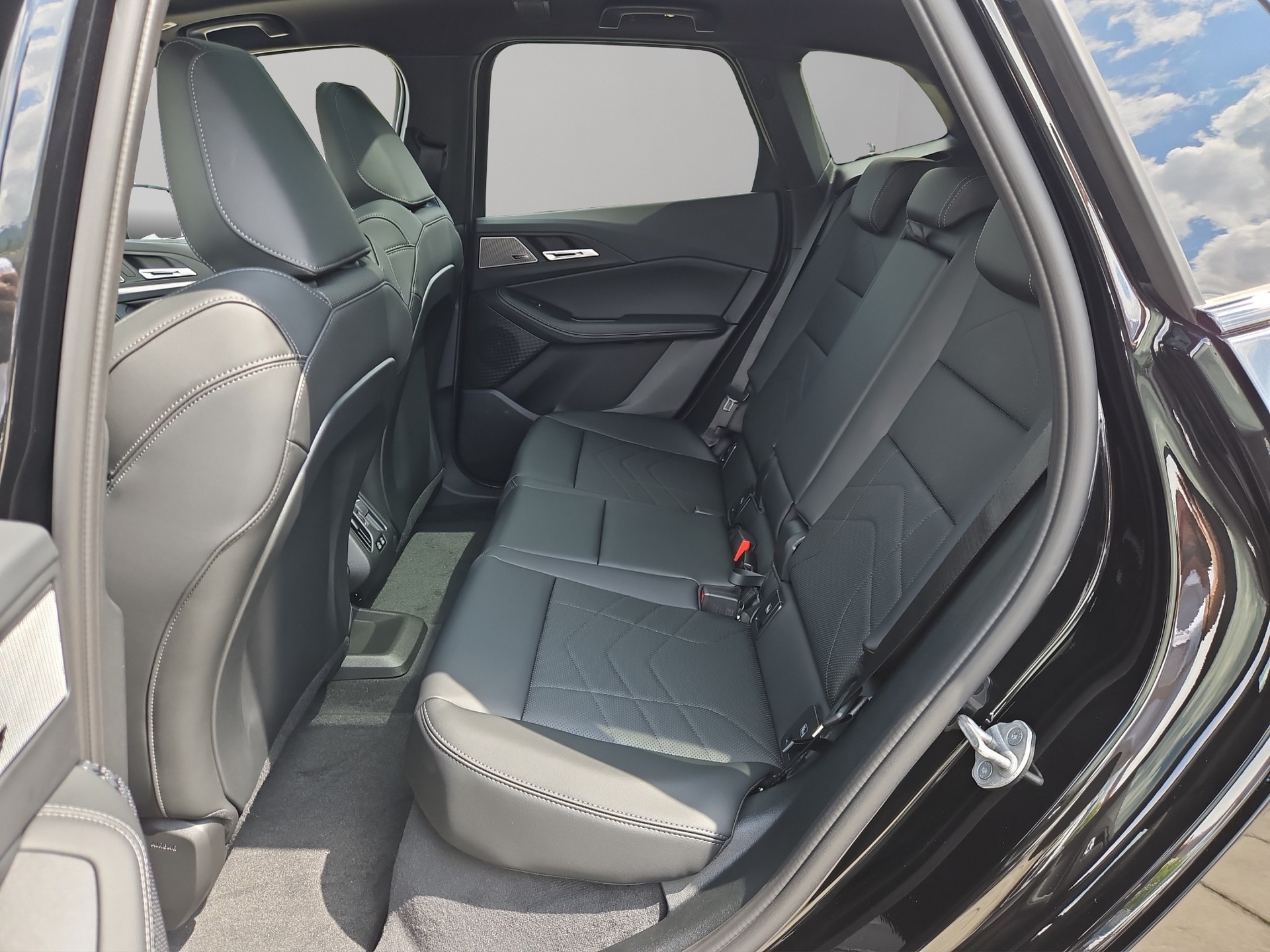 BMW 230e xDrive Active Tourer M Sport-image-17