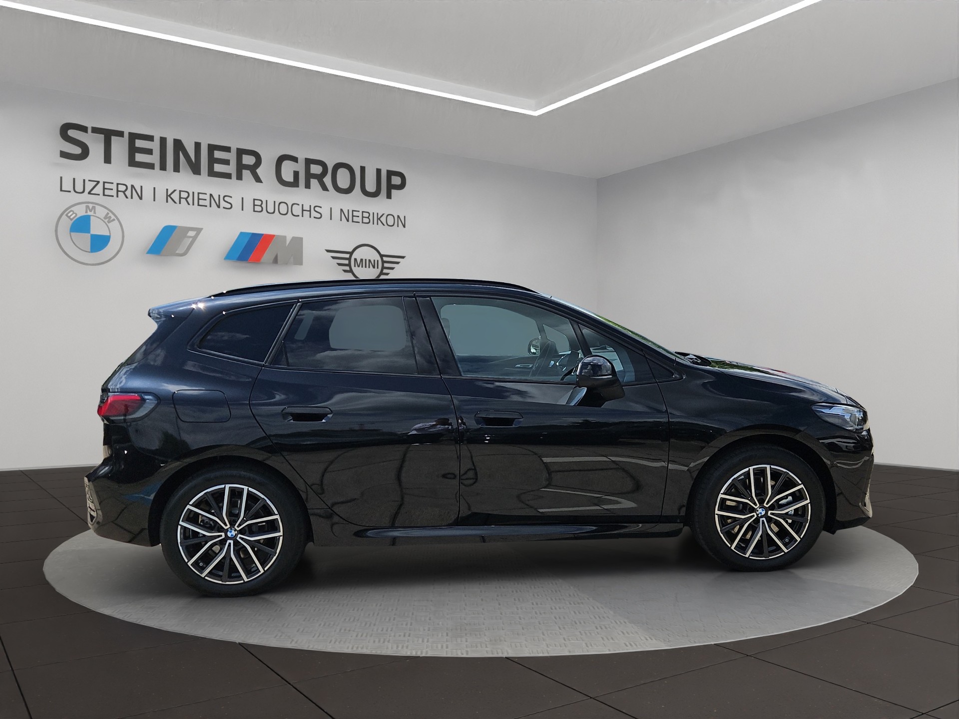 BMW 230e xDrive Active Tourer M Sport-image-4