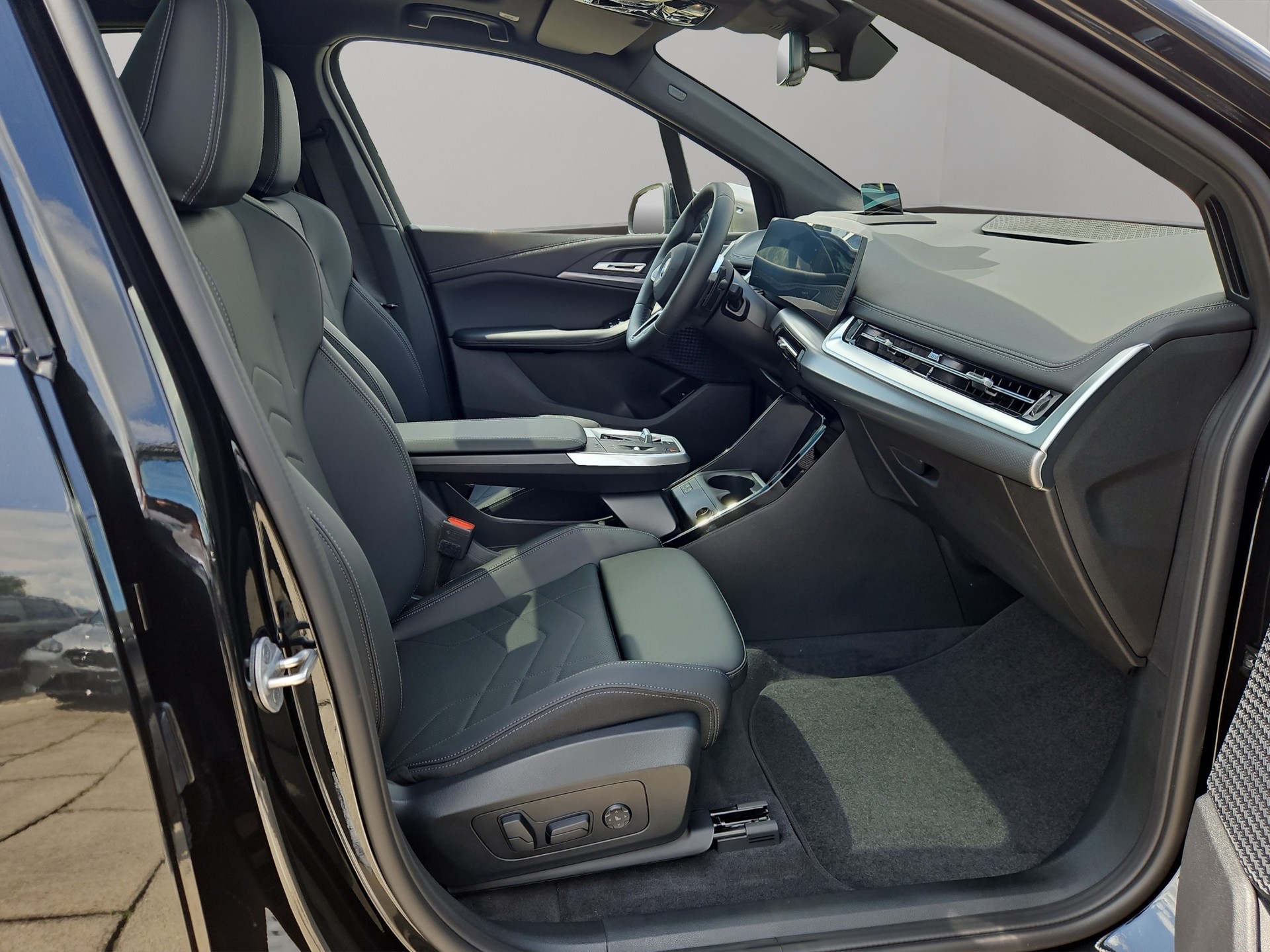 BMW 230e xDrive Active Tourer M Sport-image-15