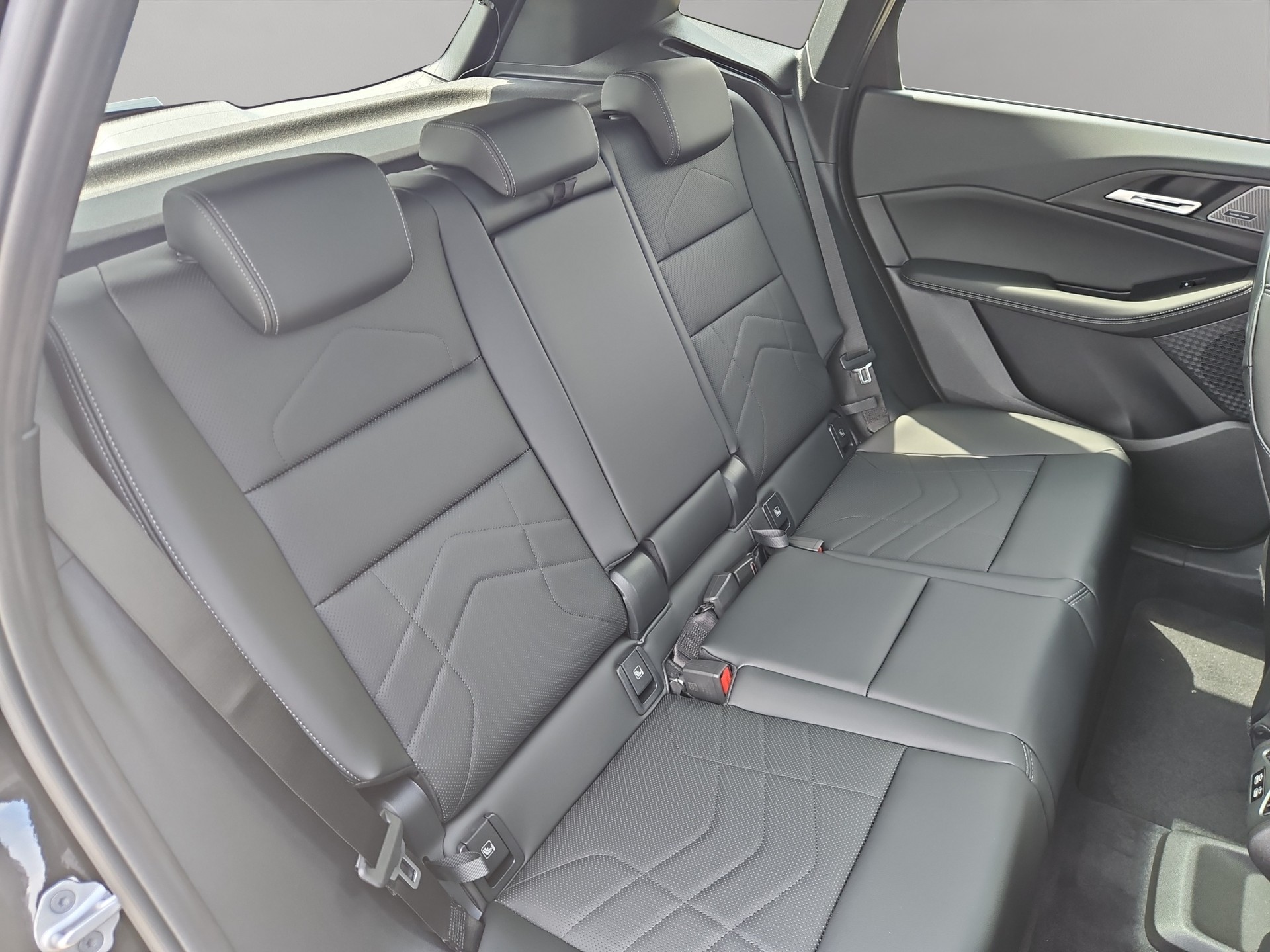 BMW 230e xDrive Active Tourer M Sport-image-16