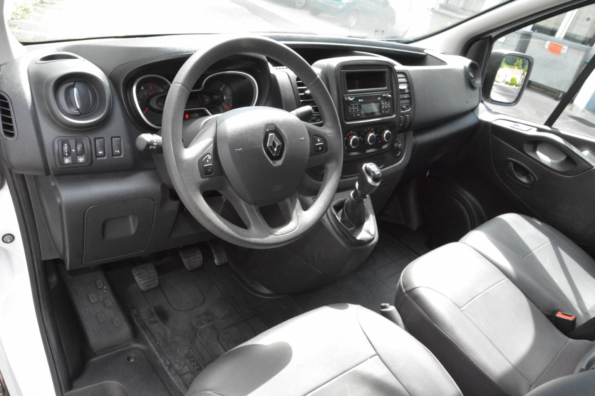 RENAULT Trafic Kaw. 3.0 t L2 H2 2.0 dCi 145 Business-image-9