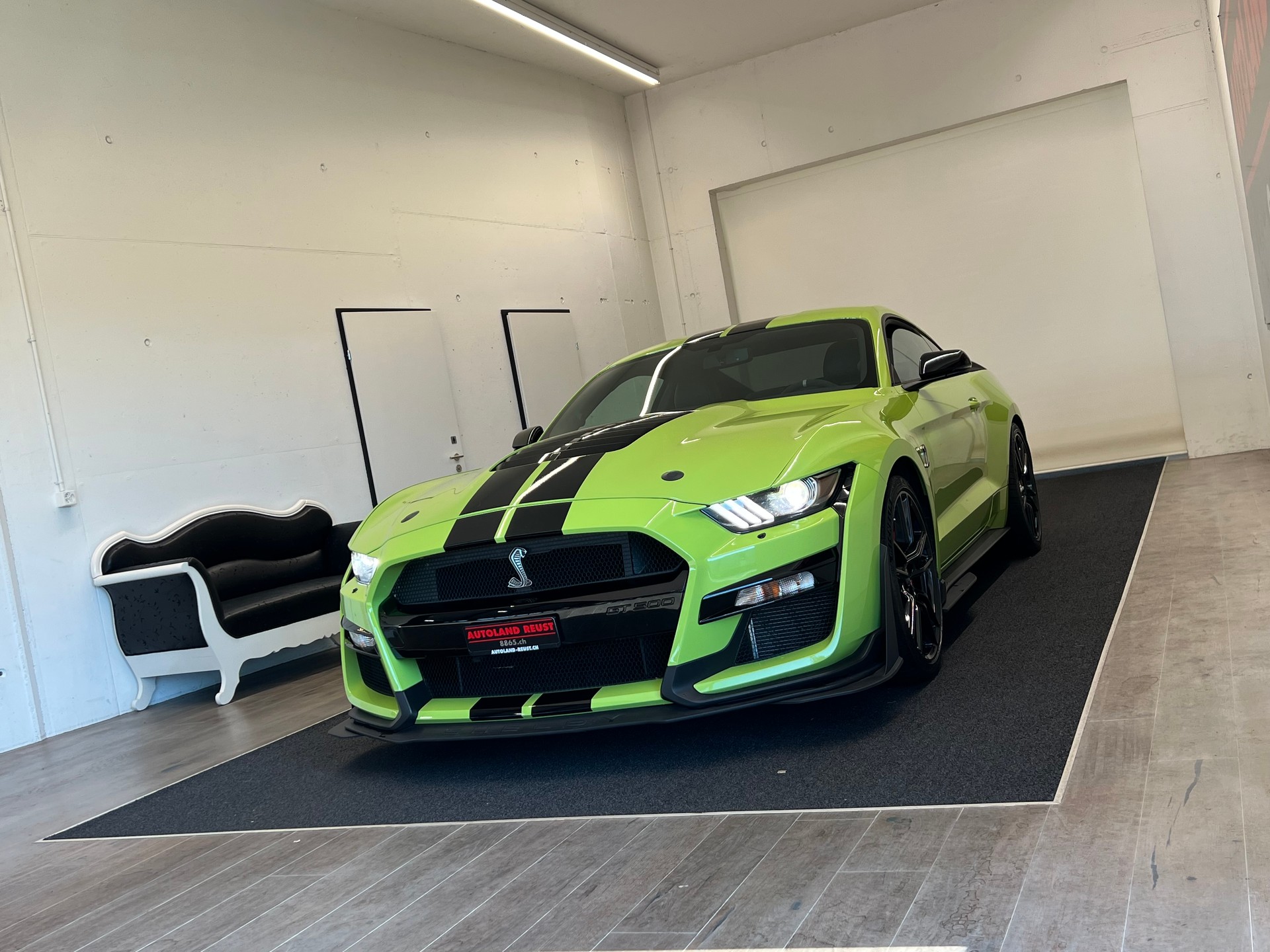 FORD Shelby GT 500-image-2