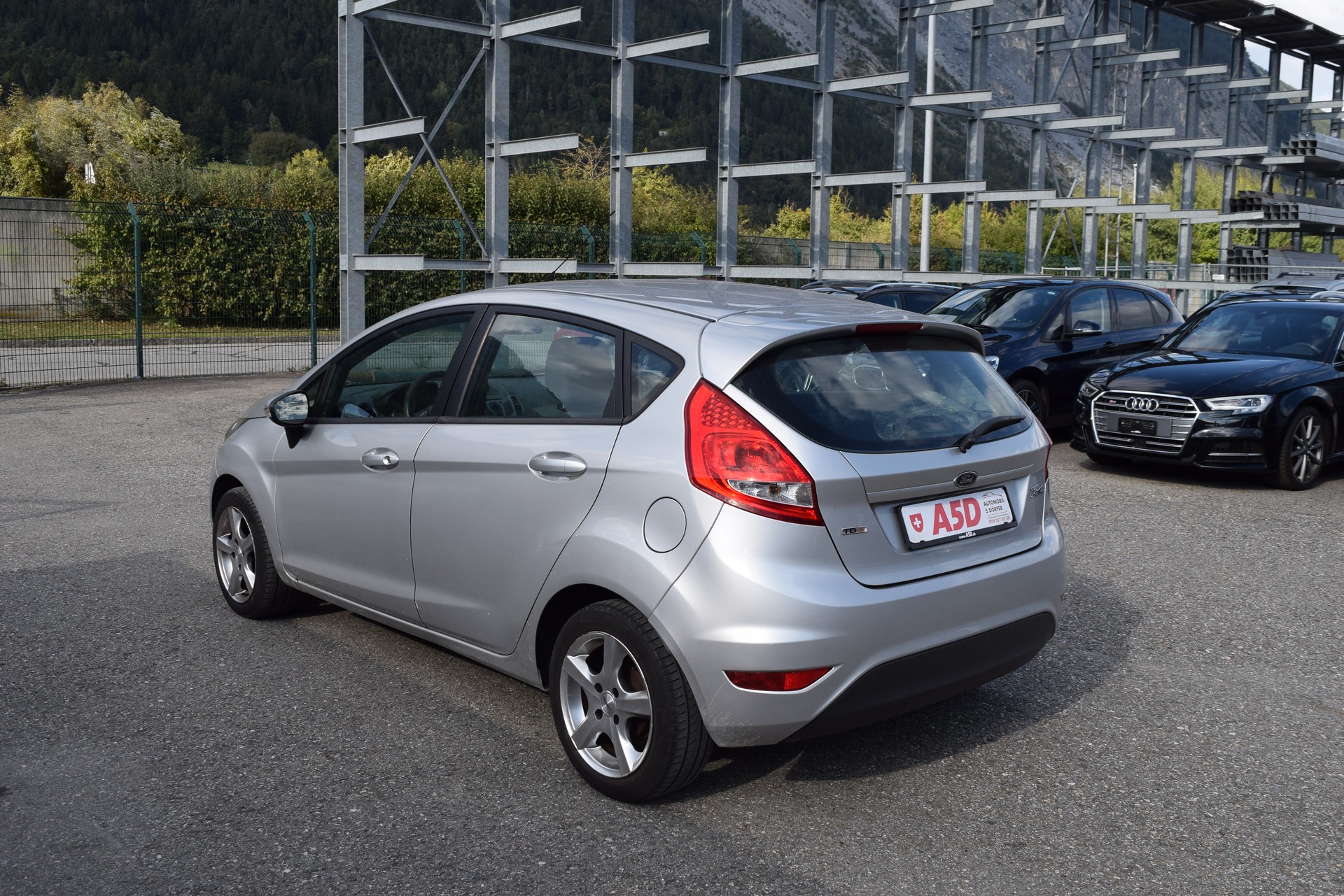 FORD Fiesta 1.4 16V Trend-image-4