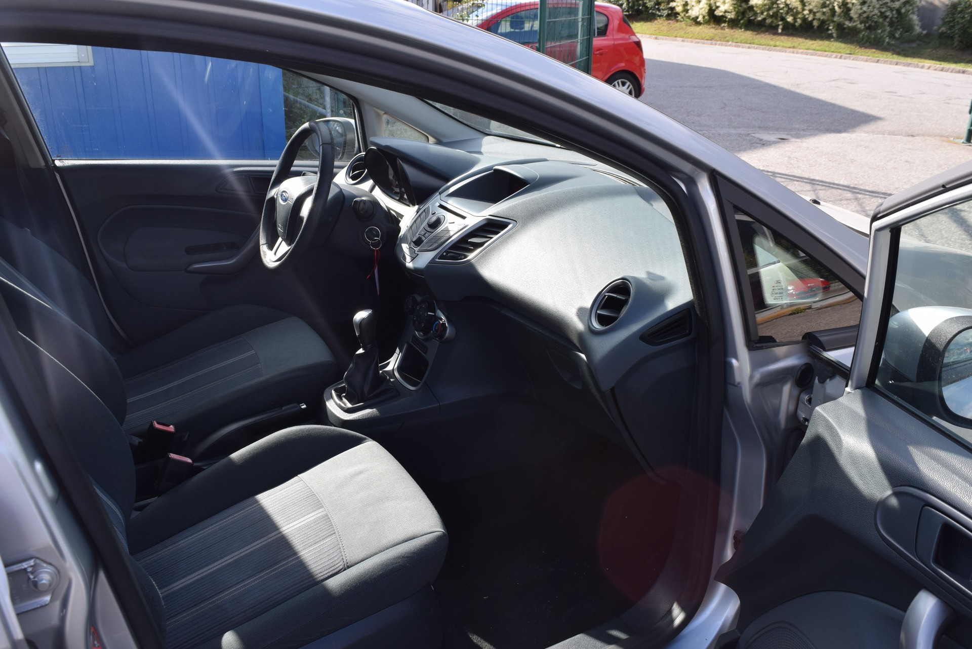 FORD Fiesta 1.4 16V Trend-image-9