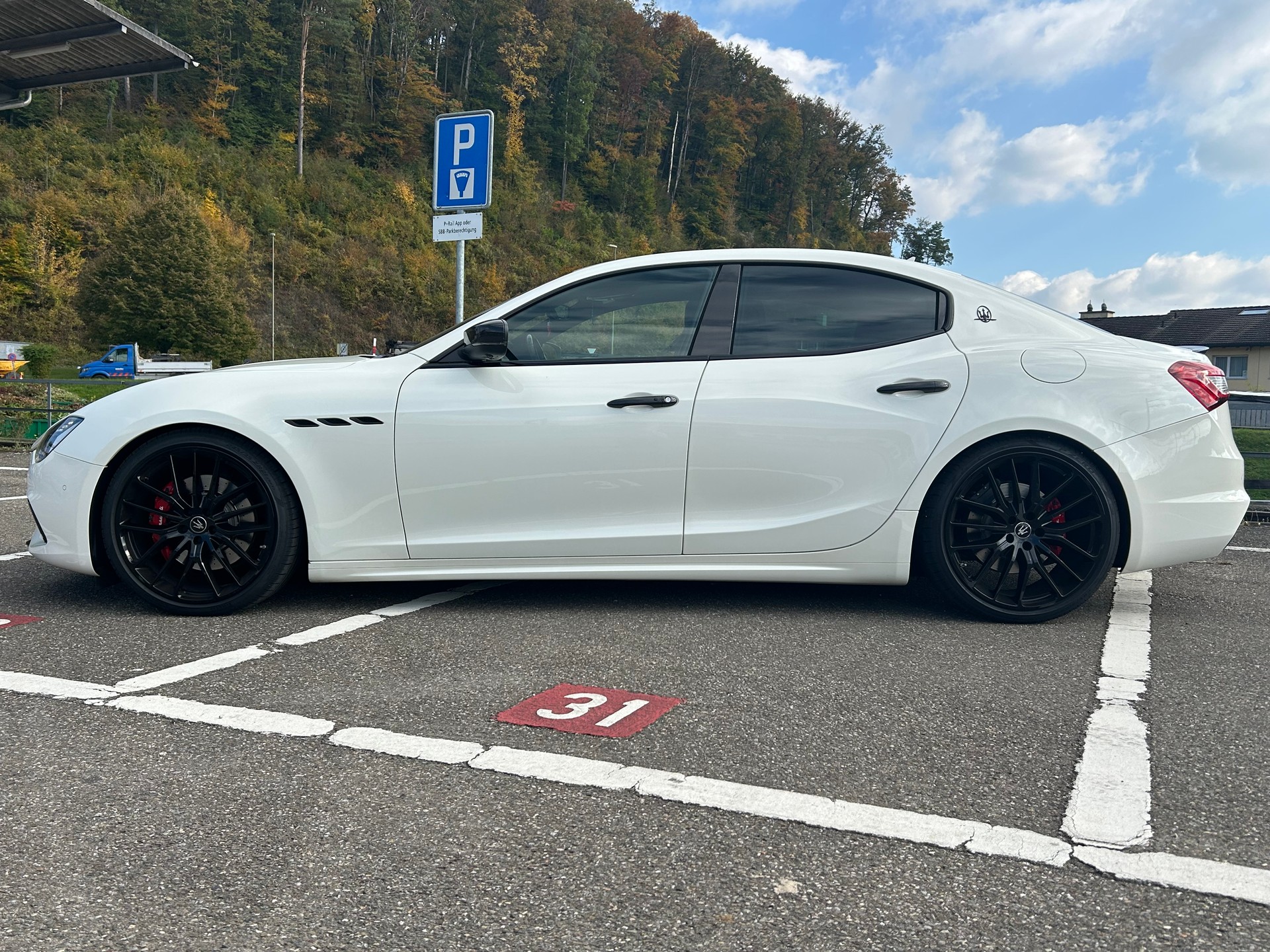 MASERATI Ghibli S Q4 3.0 V6 NerissimoAutomatica-image-1