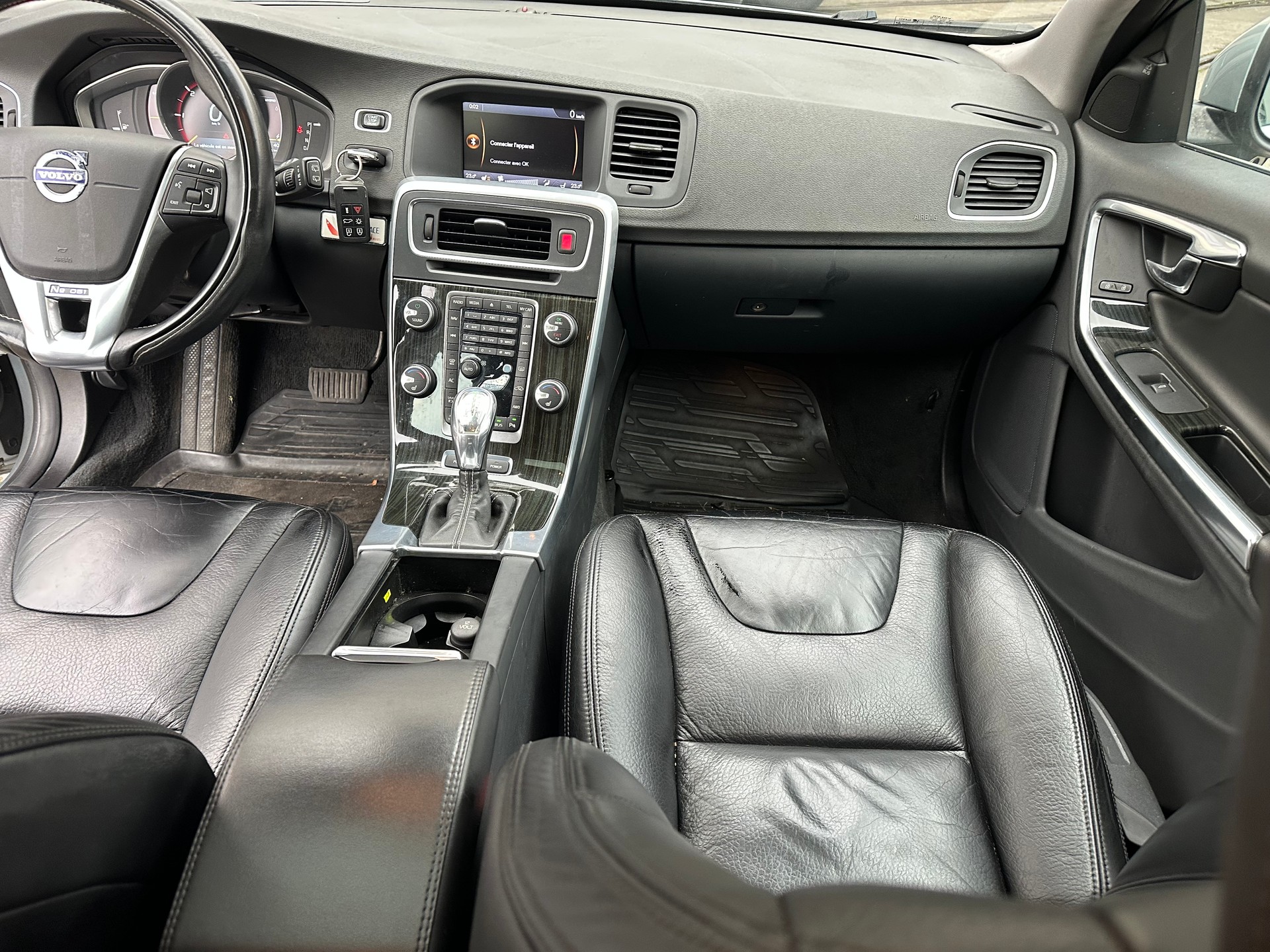 VOLVO V60 D6 AWD Plug-in Hybrid Pure Limited Geartronic-image-8