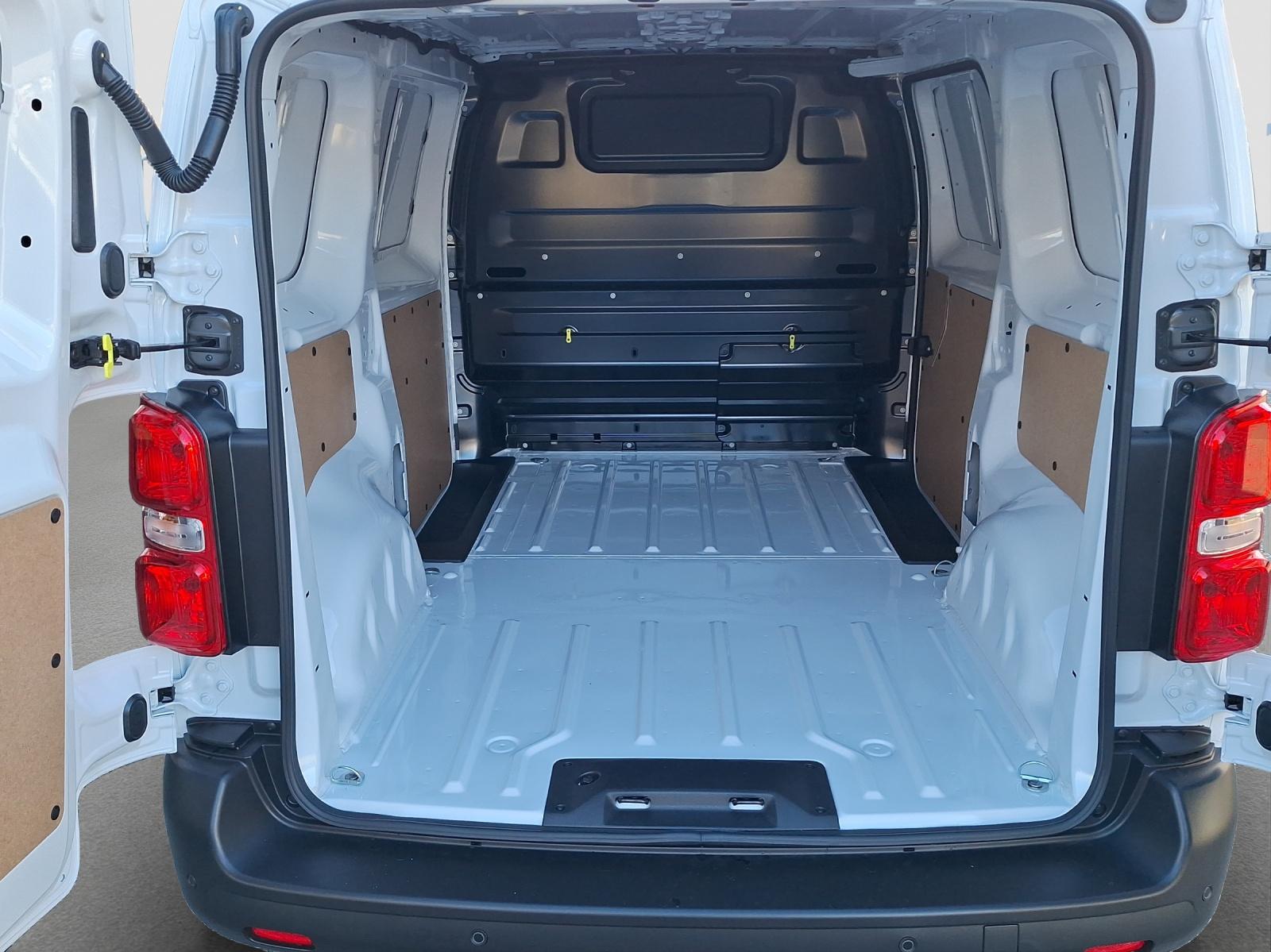 TOYOTA PROACE Van L1 1.5 D Active-image-11