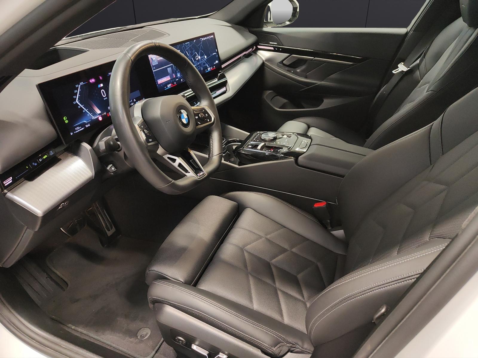 BMW 520d xDrive Touring/Attraktiven Leasingzinssatz ab 1,9 % bei Abschluss einer BMW Fahrzeugversicherung.-image-1